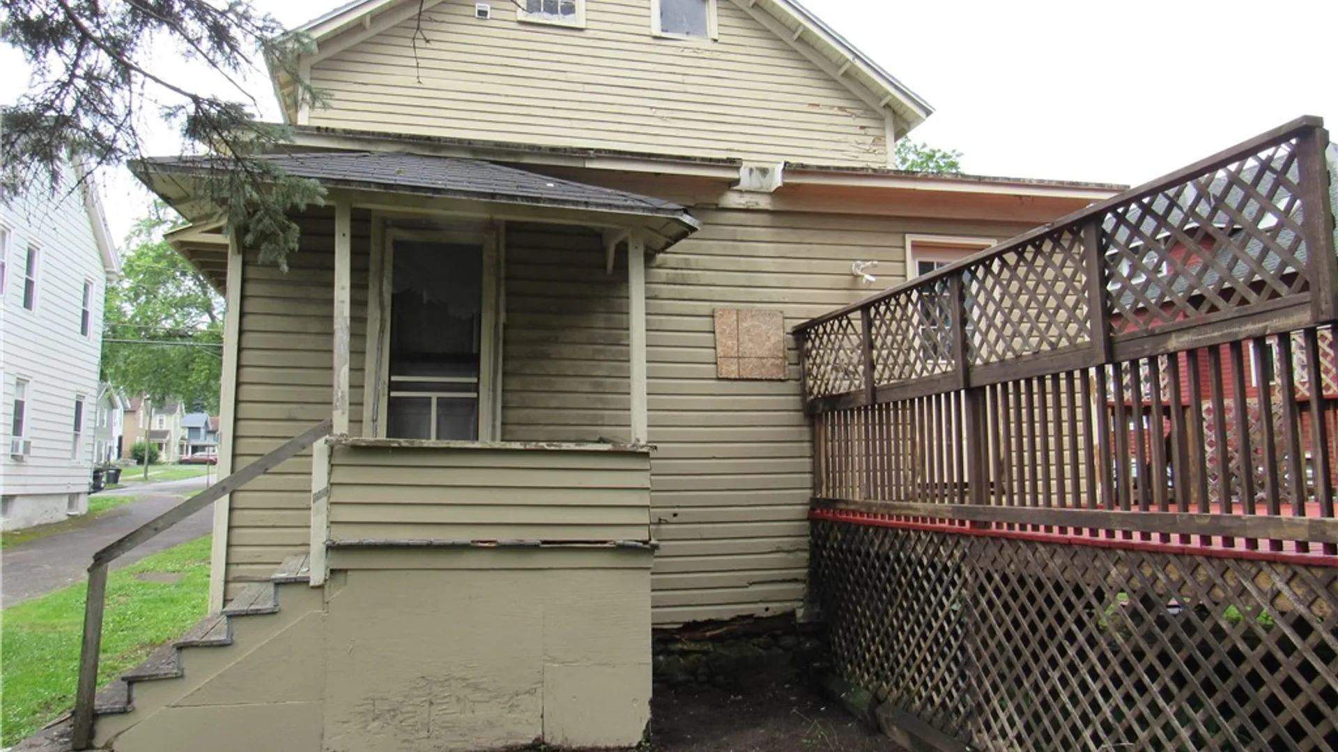 Property at 86 Phelps Street, Lyons, NY 14489 4