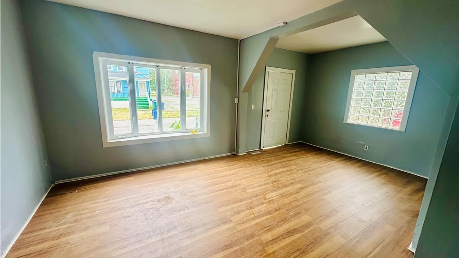 Property at 409 Koons Avenue, Buffalo, NY 14211 9