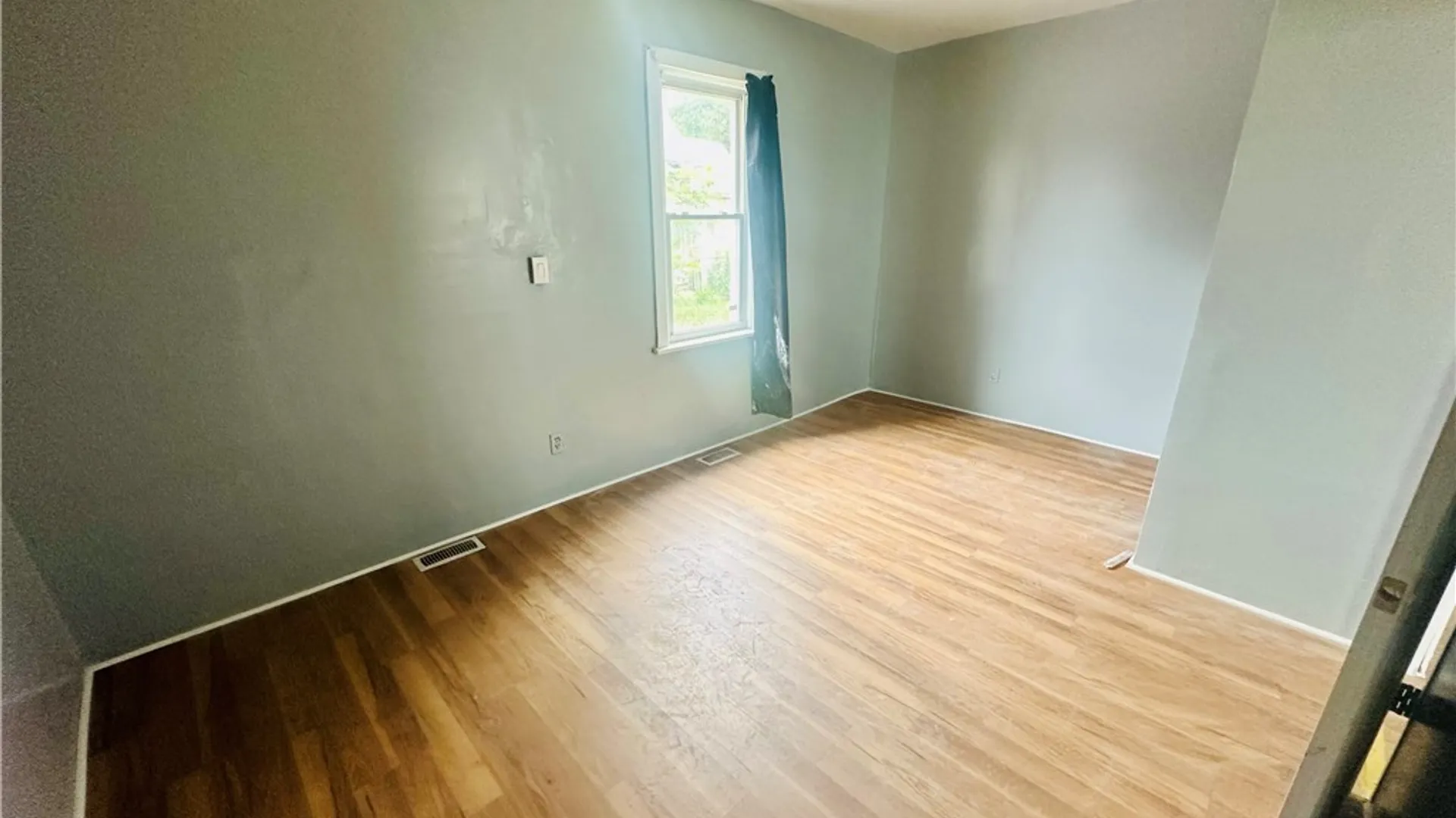 Property at 409 Koons Avenue, Buffalo, NY 14211 12