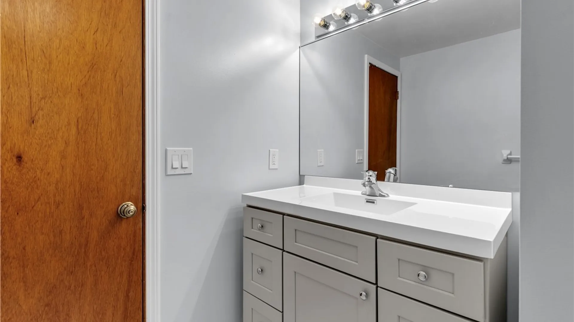 Property at 52 Wimbledon Lane, West Seneca, NY 14224 26