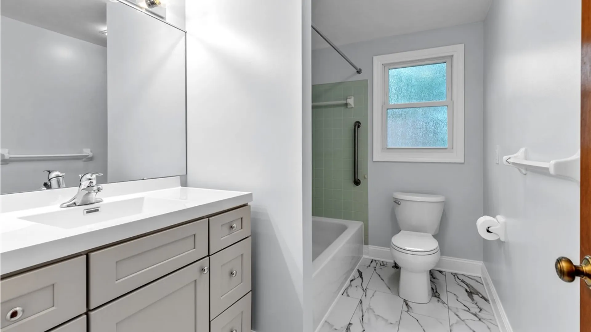 Property at 52 Wimbledon Lane, West Seneca, NY 14224 25