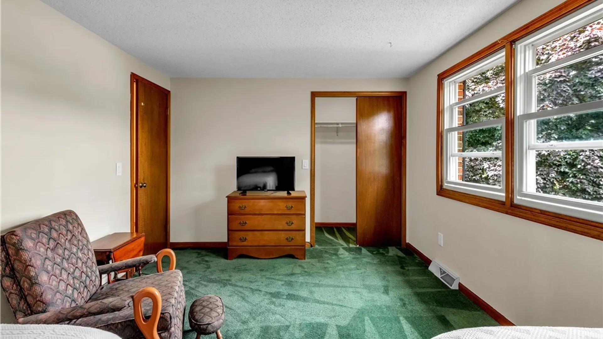 Property at 52 Wimbledon Lane, West Seneca, NY 14224 29