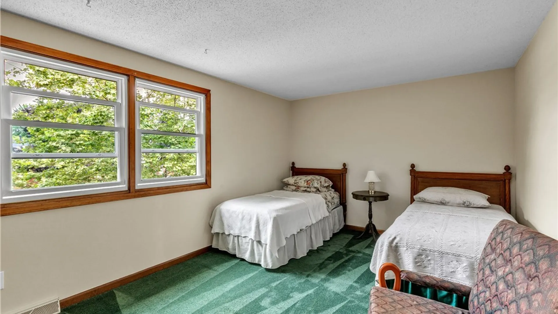Property at 52 Wimbledon Lane, West Seneca, NY 14224 28