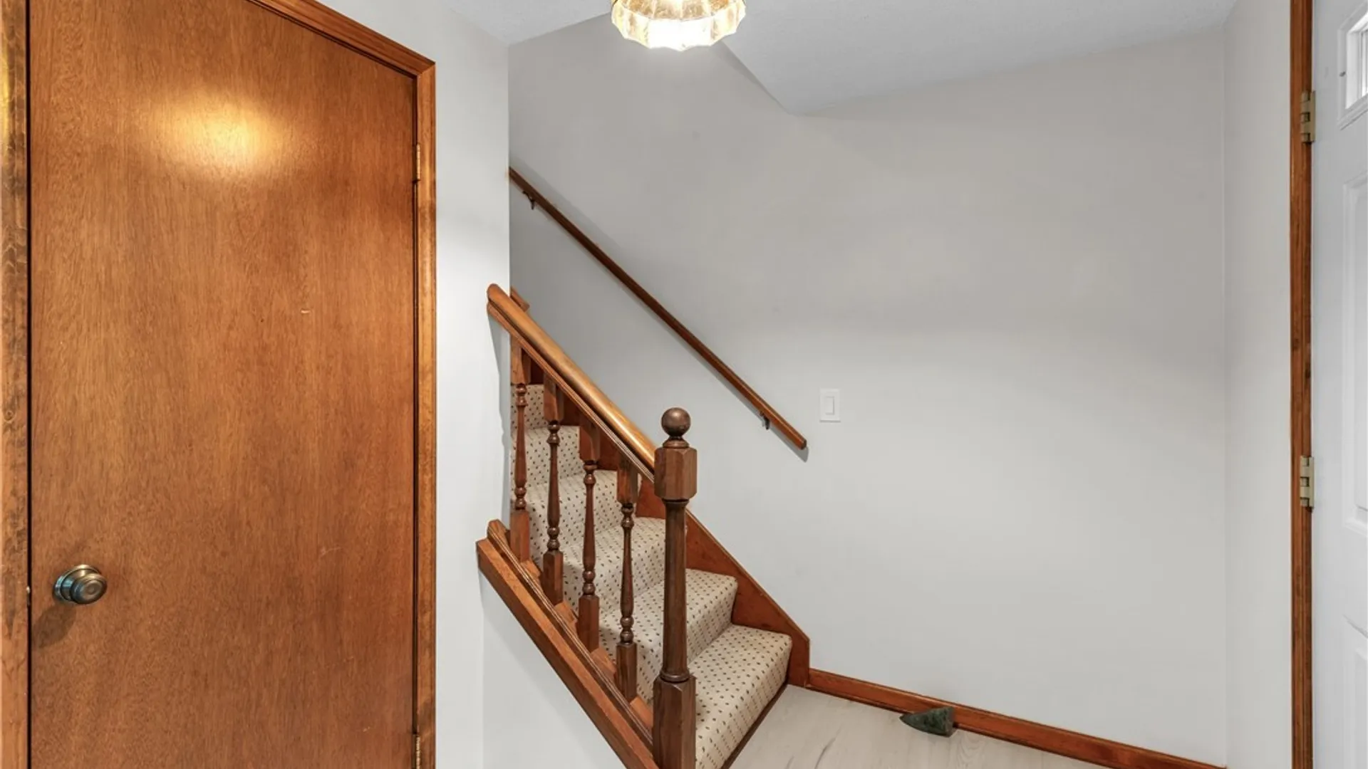 Property at 52 Wimbledon Lane, West Seneca, NY 14224 6