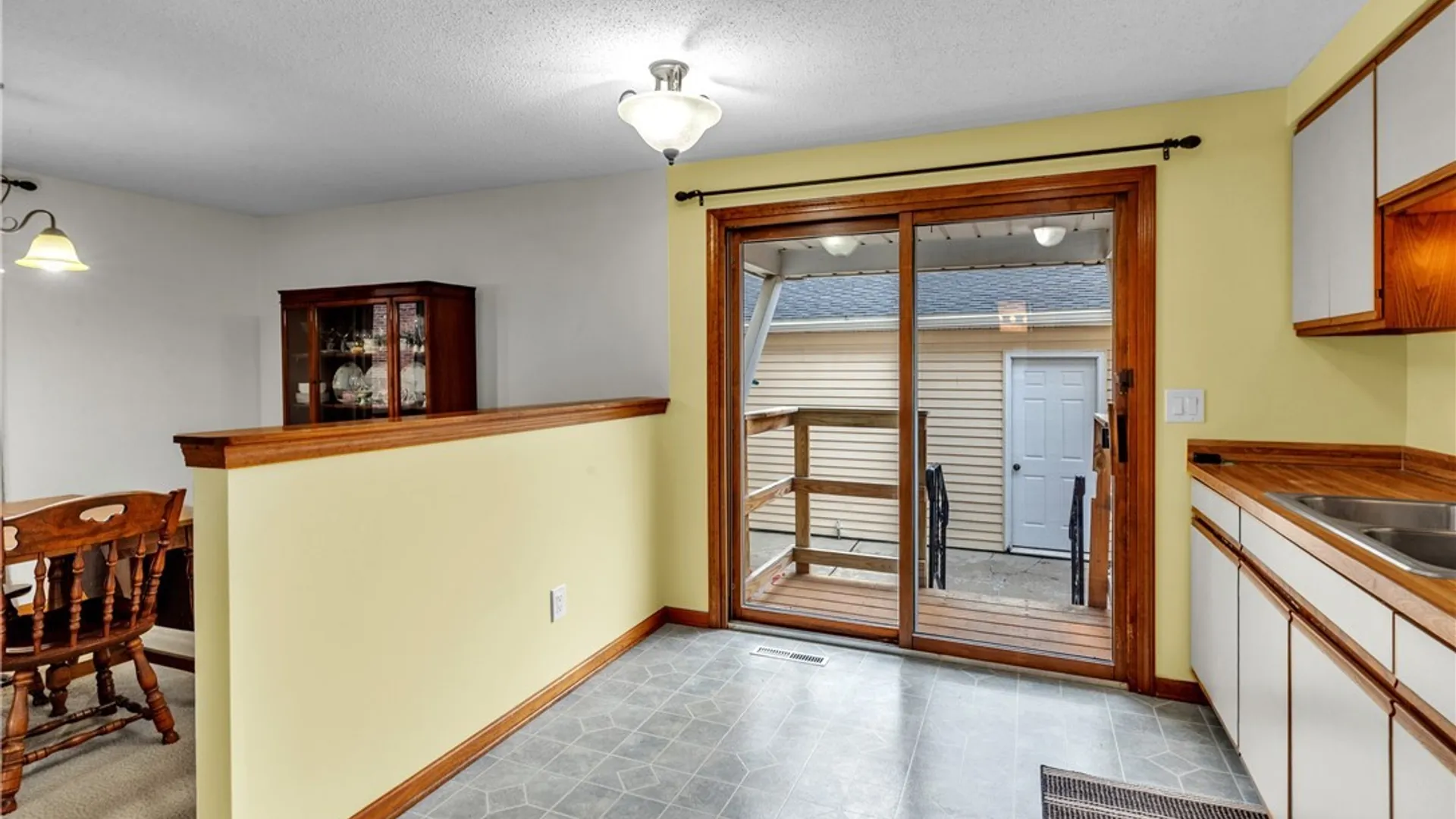 Property at 52 Wimbledon Lane, West Seneca, NY 14224 16