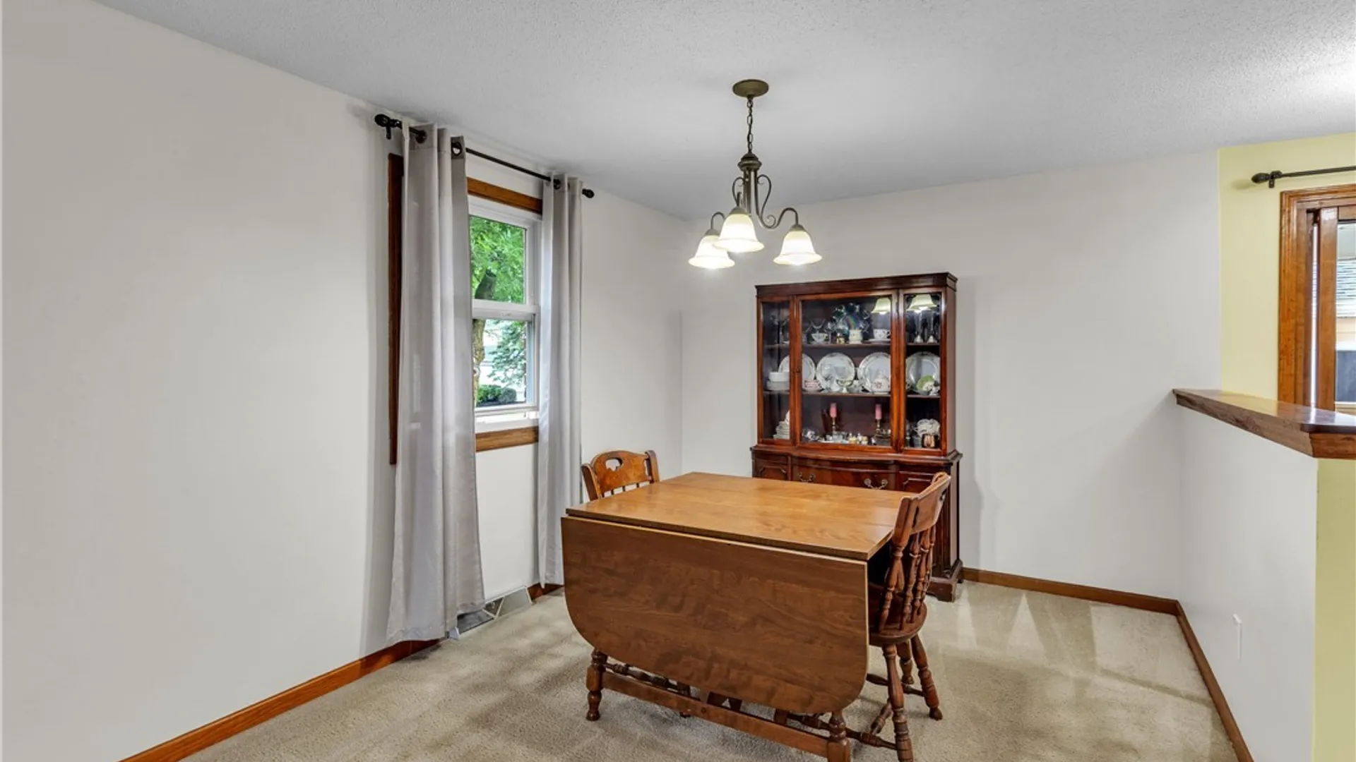 Property at 52 Wimbledon Lane, West Seneca, NY 14224 13