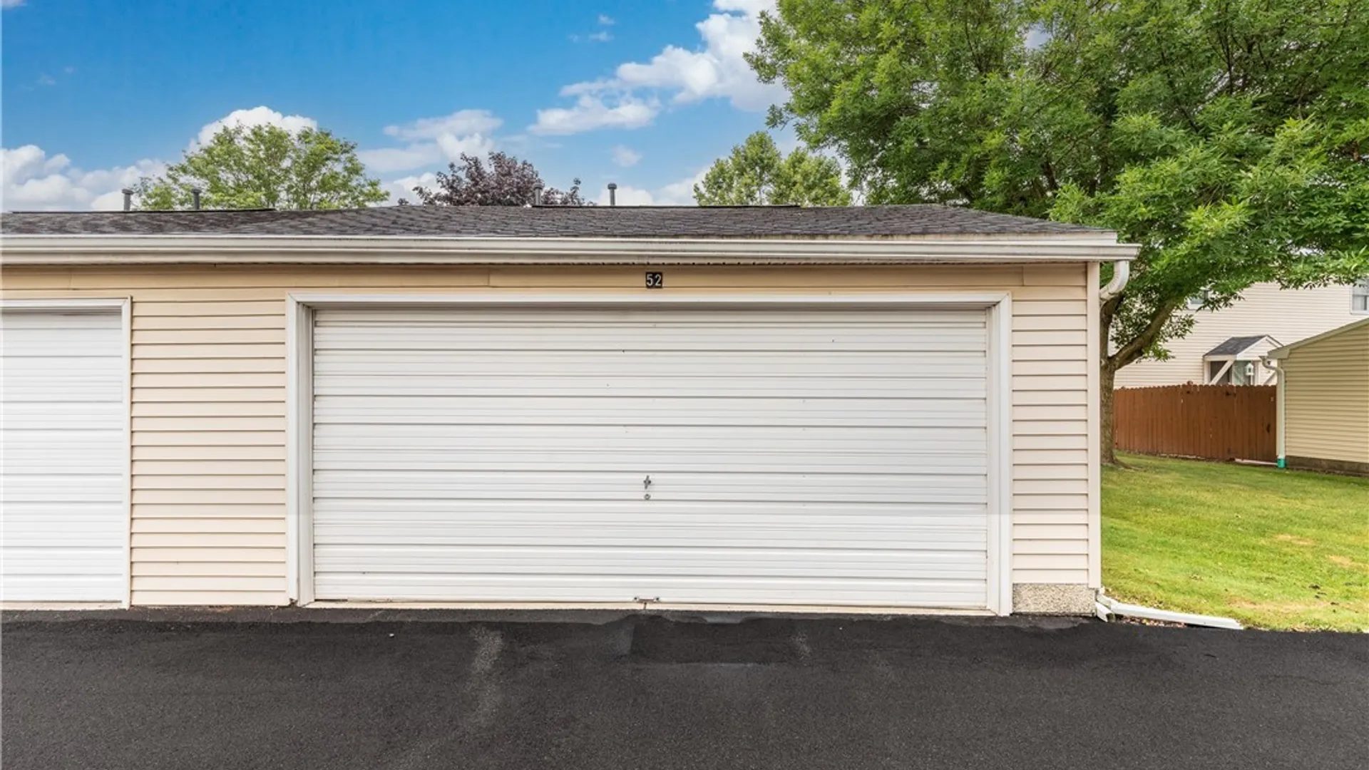 Property at 52 Wimbledon Lane, West Seneca, NY 14224 30