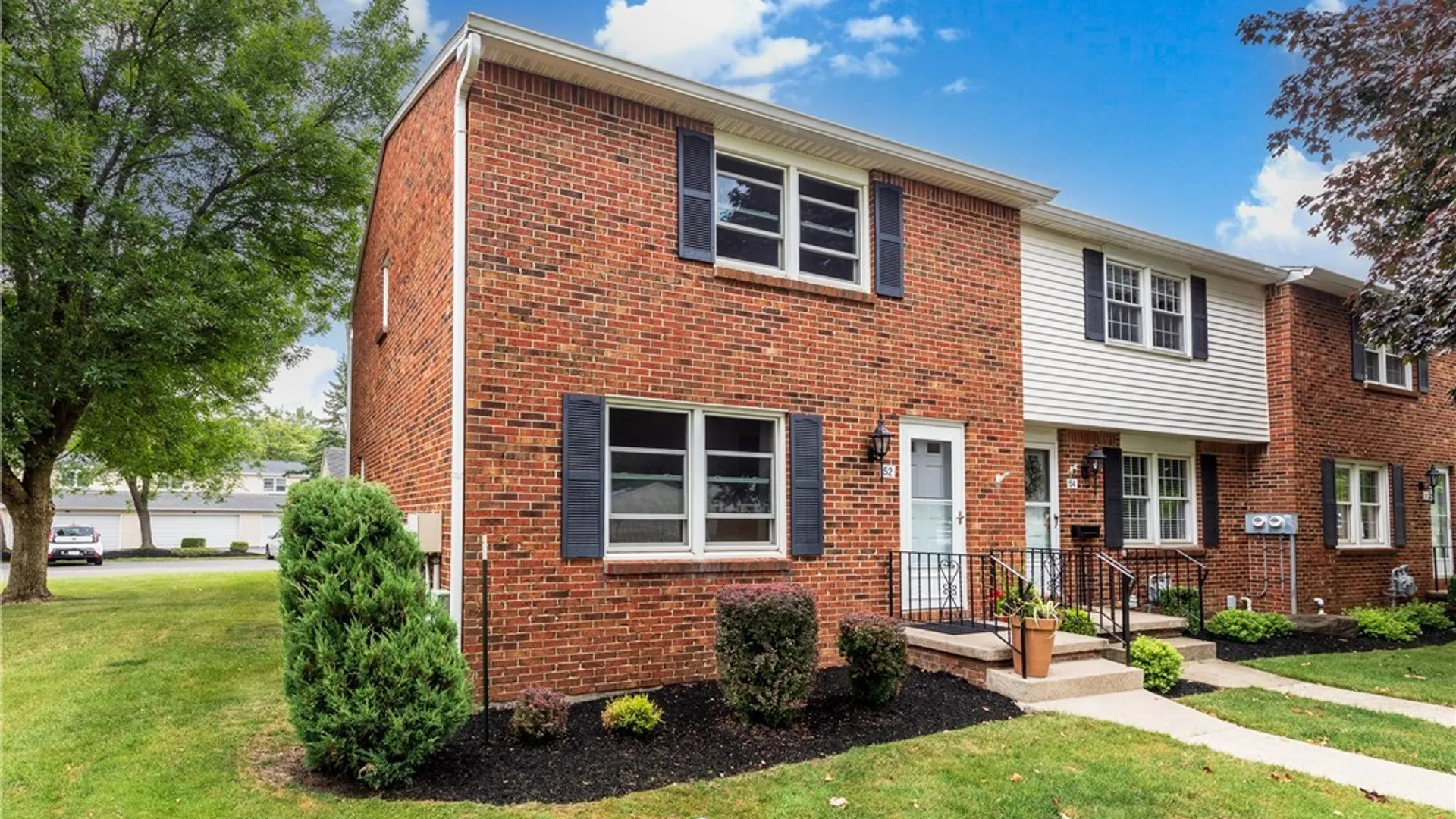 Property at 52 Wimbledon Lane, West Seneca, NY 14224 3