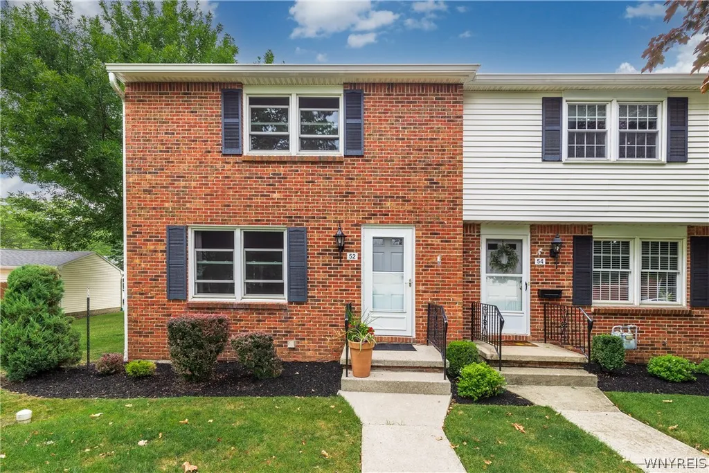 Property at 52 Wimbledon Lane, West Seneca, NY 14224