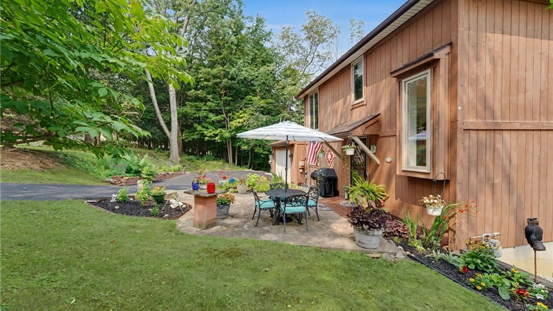 Property at 12 Fairlawn Drive, Aurora, NY 14052 4