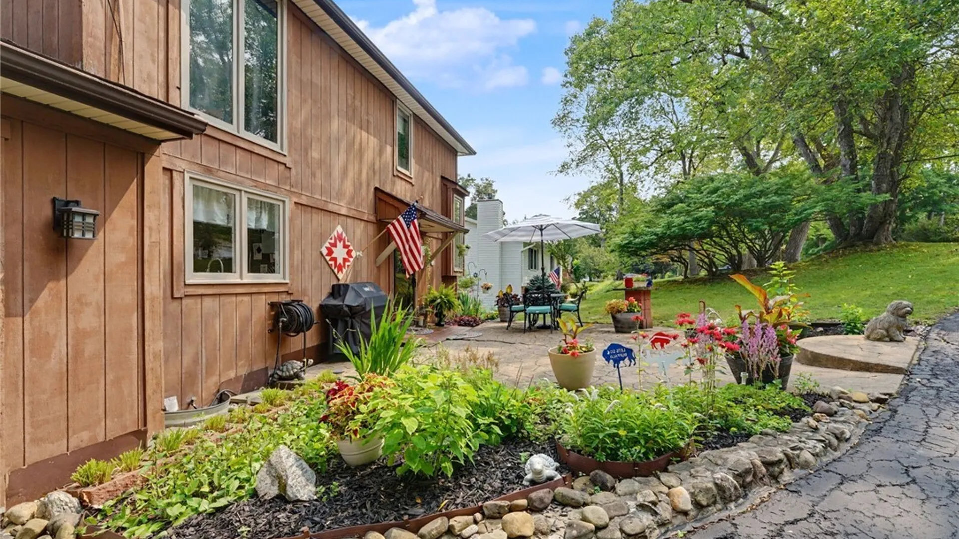 Property at 12 Fairlawn Drive, Aurora, NY 14052 5