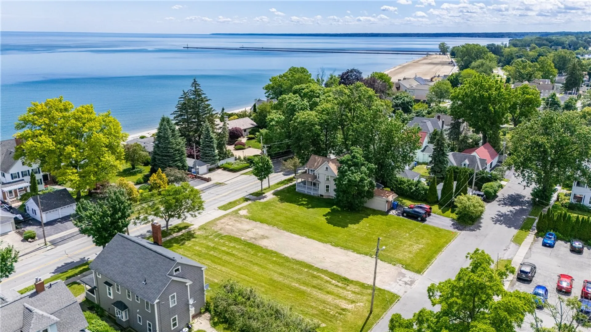 Property at 425 Beach Avenue, Rochester, NY 14612 4