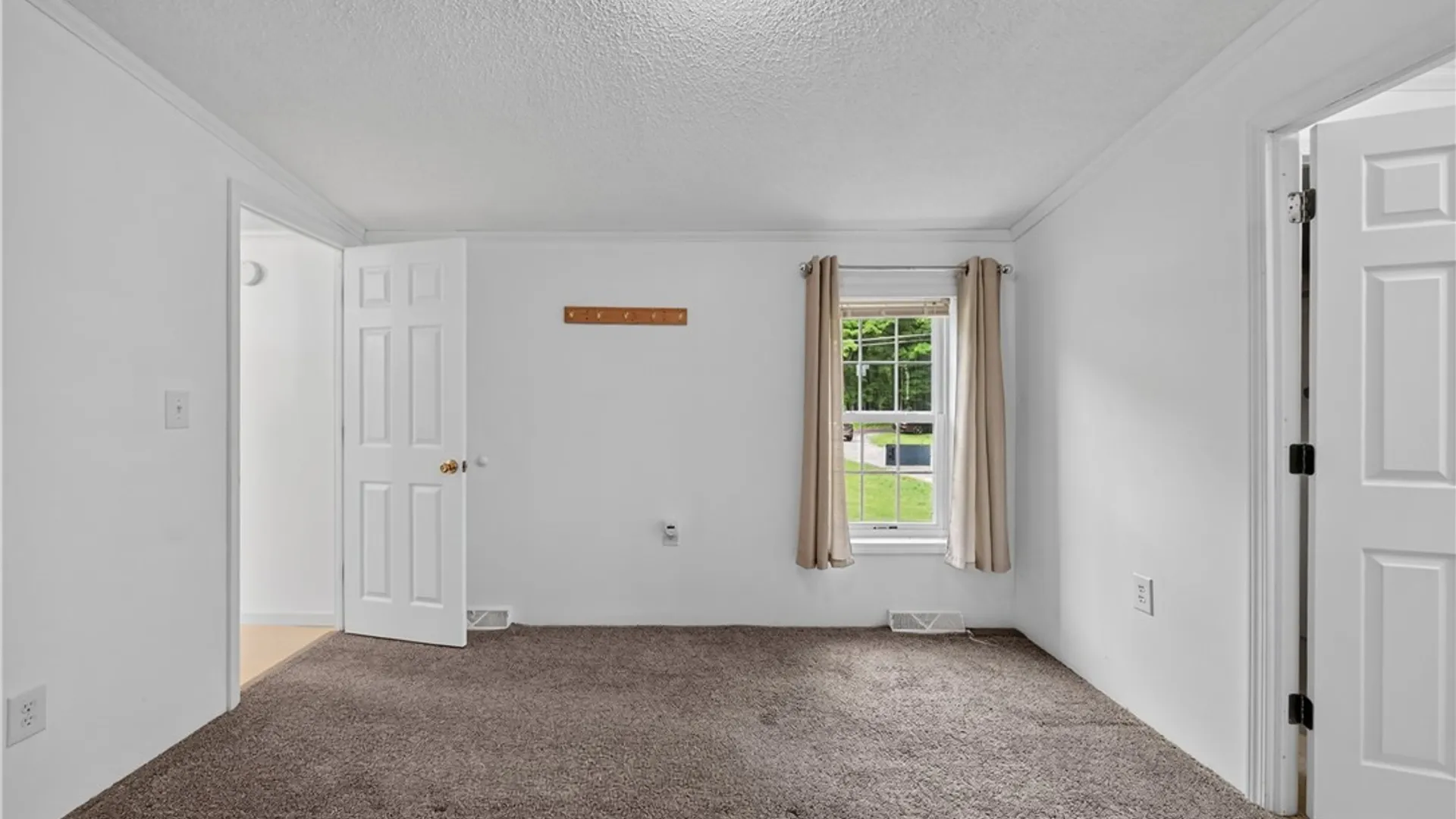 Property at 76 Kenyon Road, Mexico, NY 13114 14