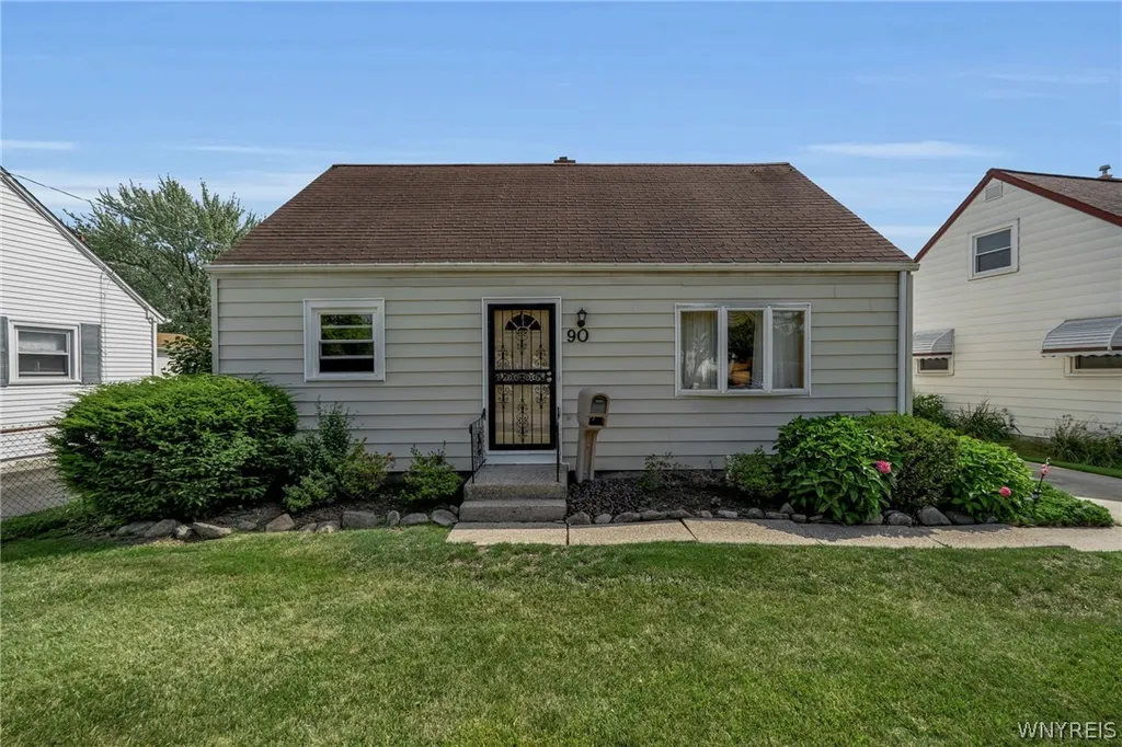 Property at 90 Nicholas Drive, Tonawanda, NY 14150