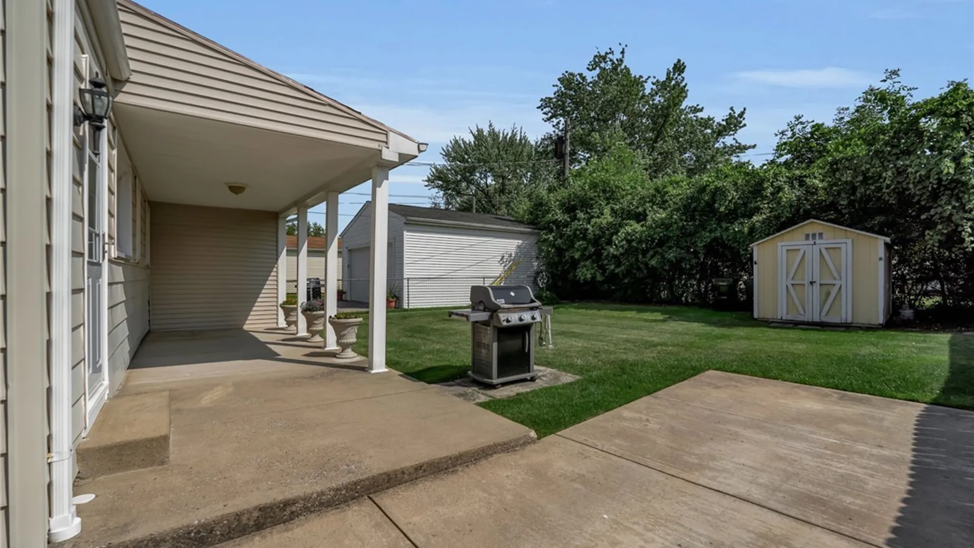 Property at 90 Nicholas Drive, Tonawanda, NY 14150 6