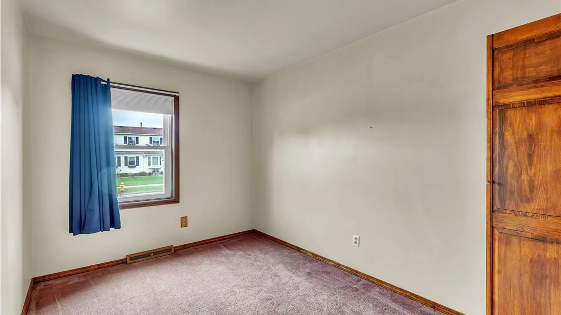 Property at 1603 100th St, Niagara Falls, NY 14304 25