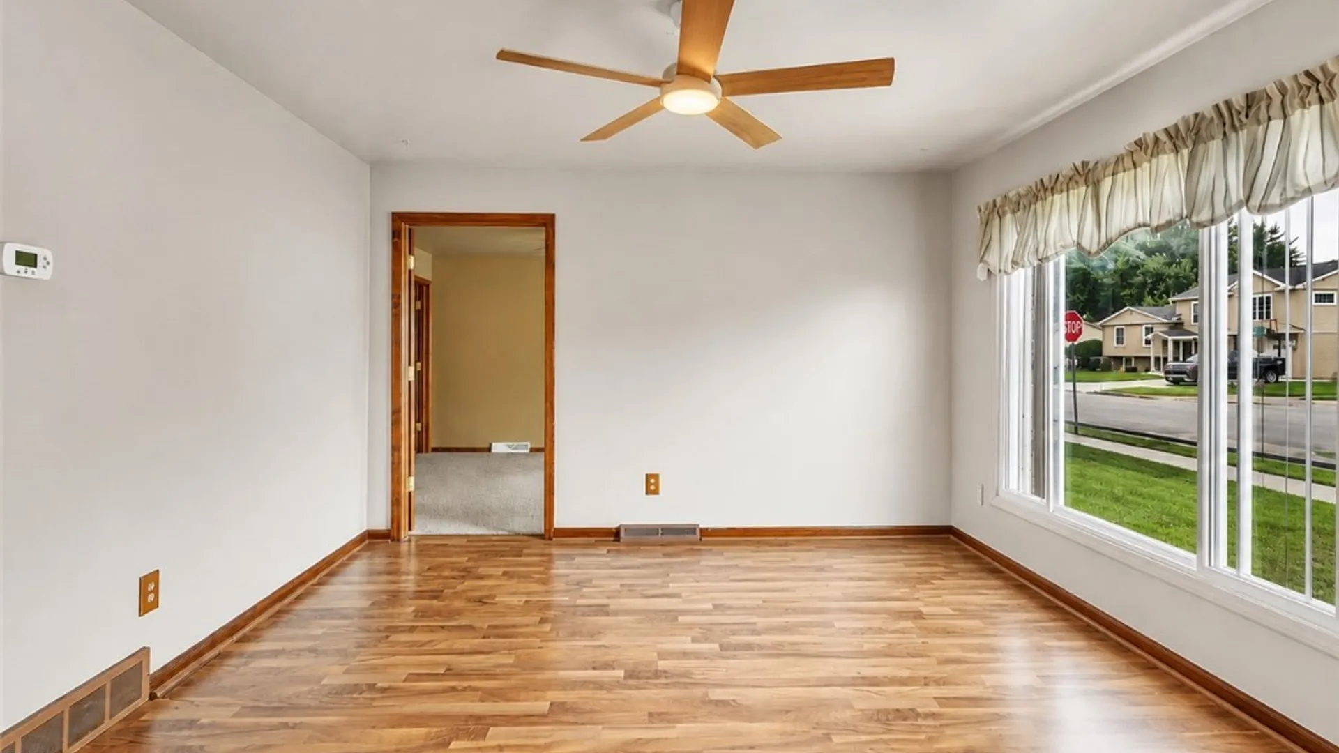 Property at 1603 100th St, Niagara Falls, NY 14304 7