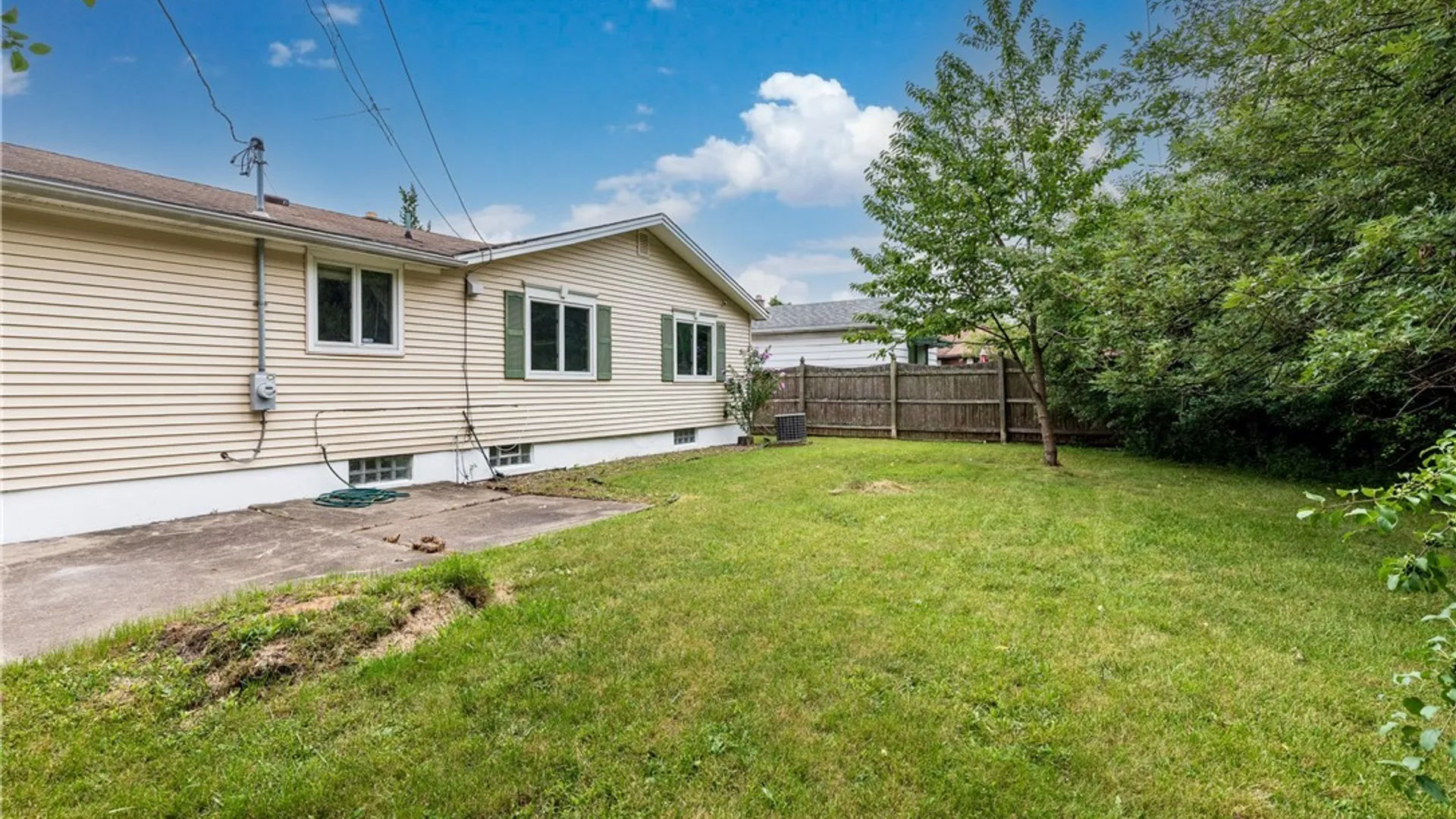 Property at 16 Newgate Road, Amherst, NY 14226 37