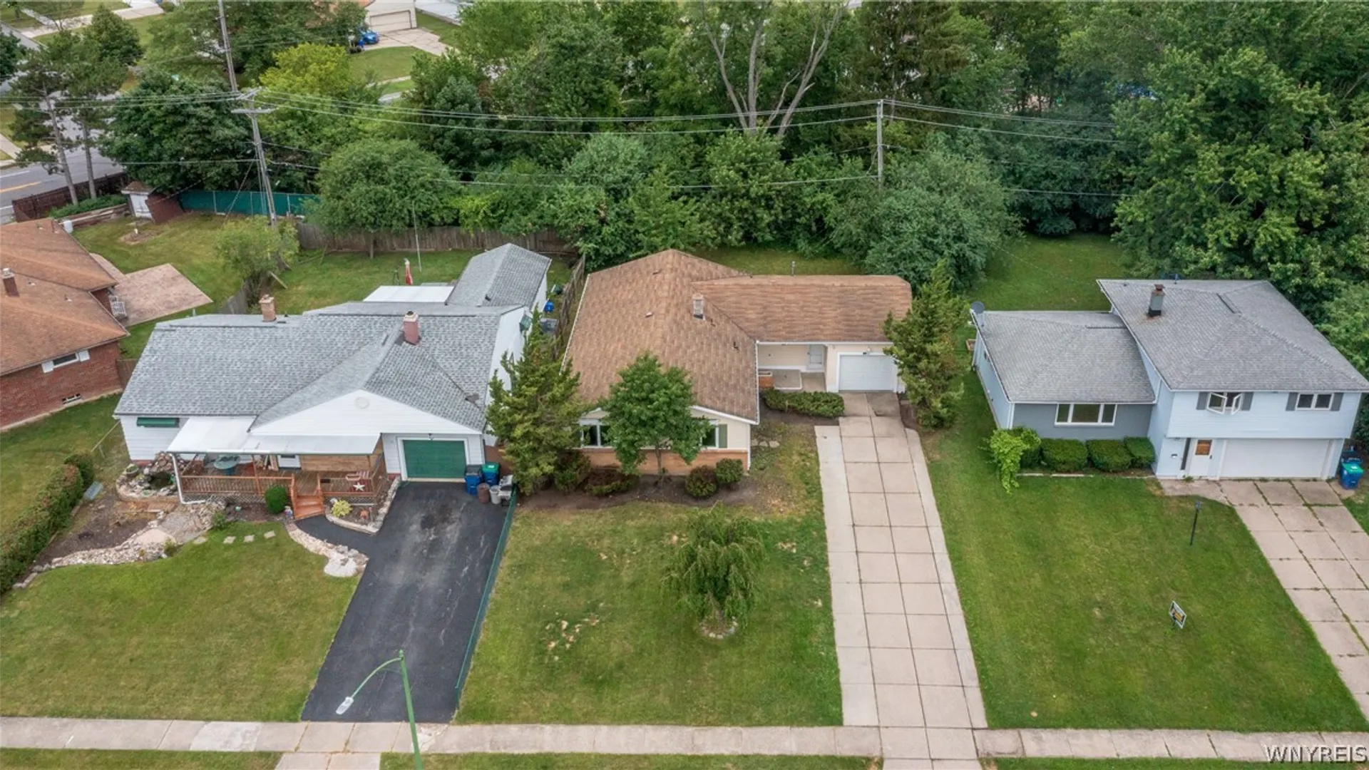 Property at 16 Newgate Road, Amherst, NY 14226 41