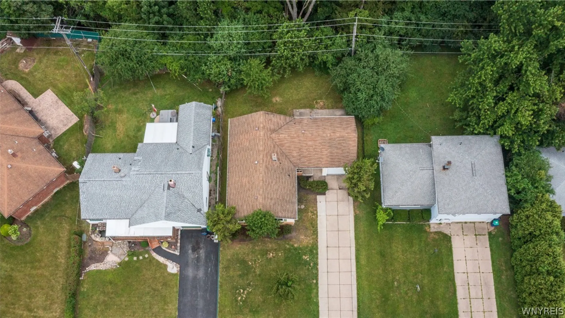 Property at 16 Newgate Road, Amherst, NY 14226 42