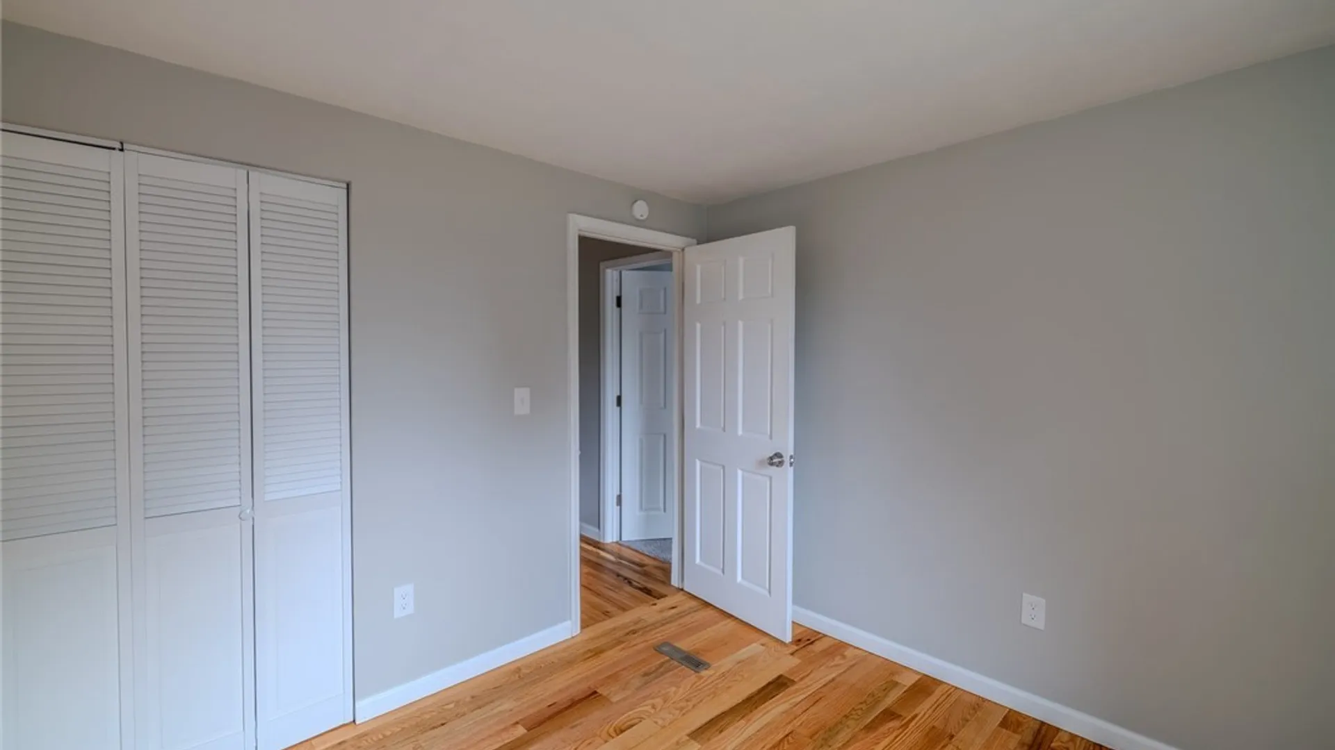 Property at 4211 Inverrary Drive, Clay, NY 13090 25