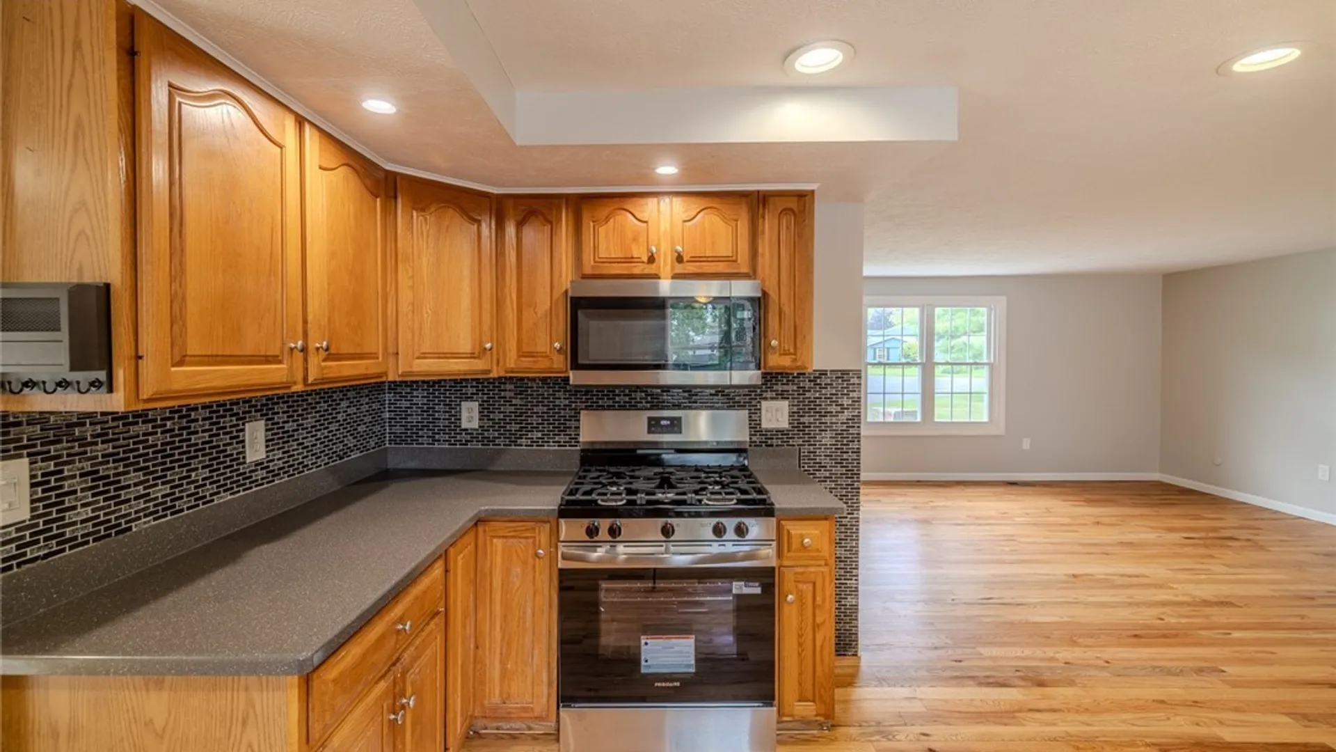 Property at 4211 Inverrary Drive, Clay, NY 13090 14