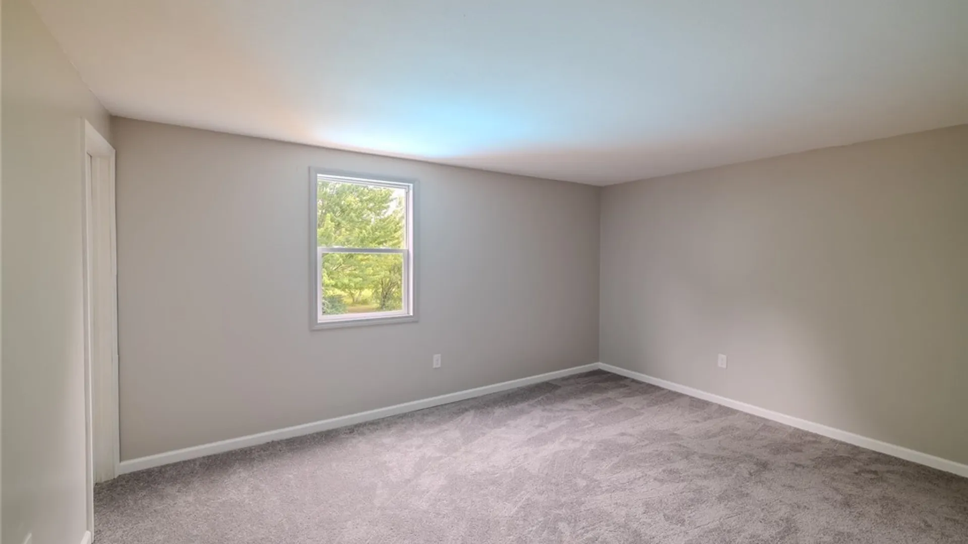 Property at 4211 Inverrary Drive, Clay, NY 13090 32