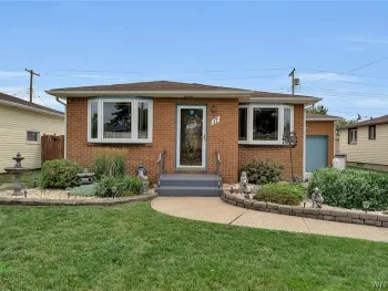 Property at 17 Helenbrook Lane, Cheektowaga, NY 14043