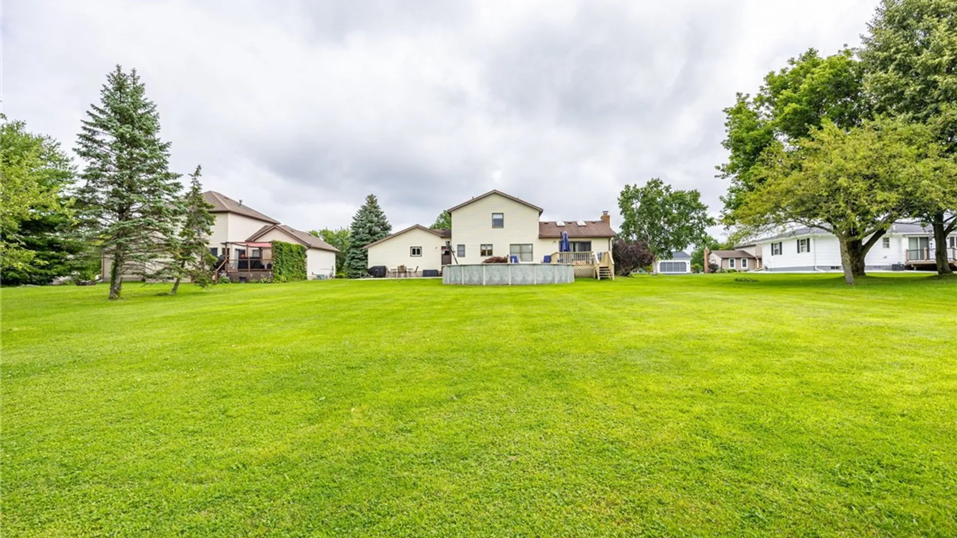 Property at 121 Brandy Brook Lane, Greece, NY 14612 40