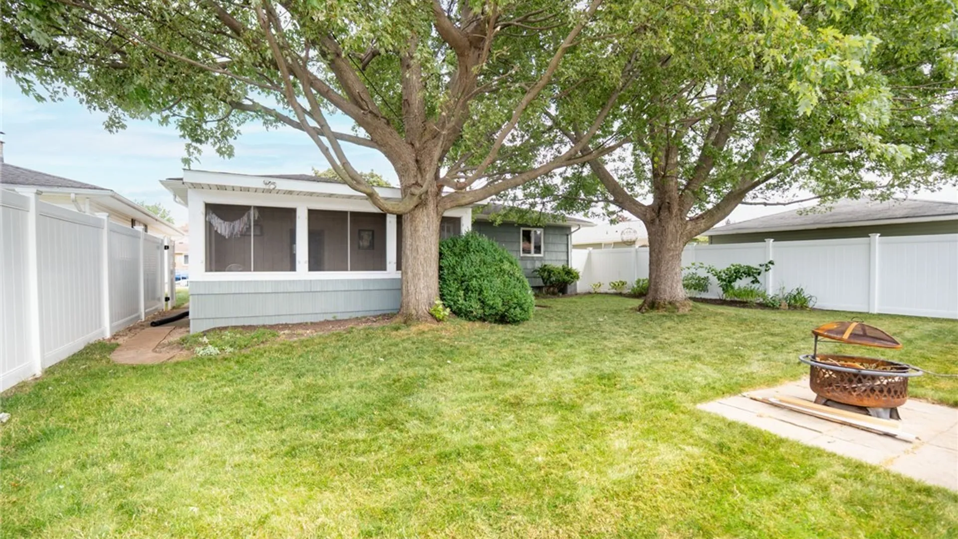 Property at 196 Banko Drive, Cheektowaga, NY 14043 27
