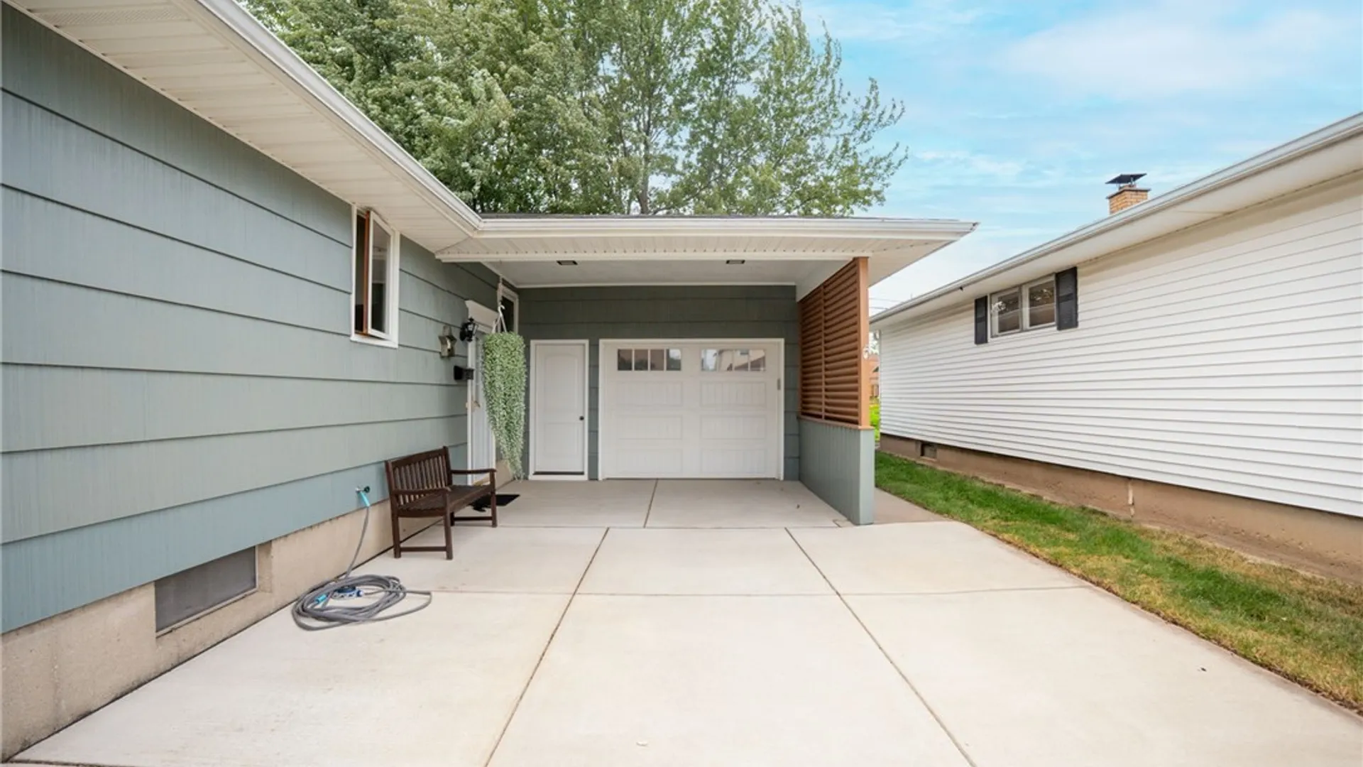 Property at 196 Banko Drive, Cheektowaga, NY 14043 4