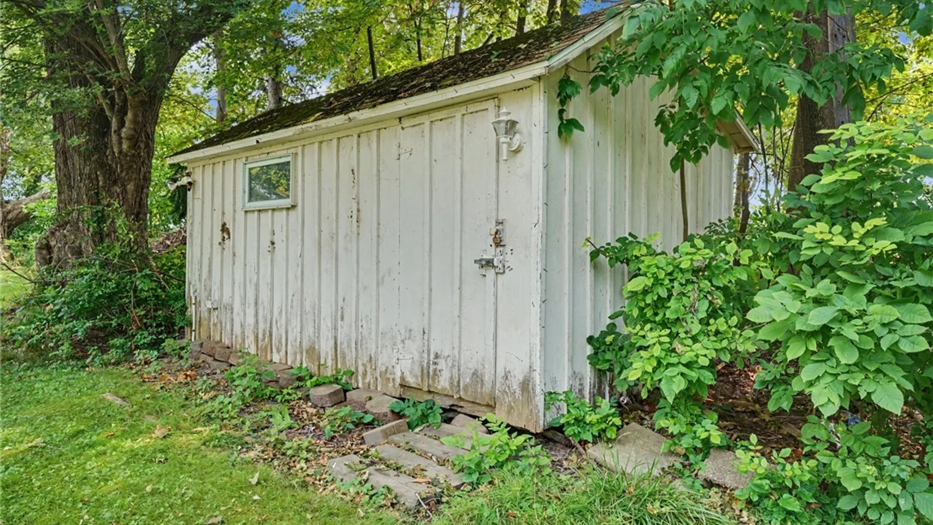 Property at 10604 Lake Shore Road, Brant, NY 14081 9