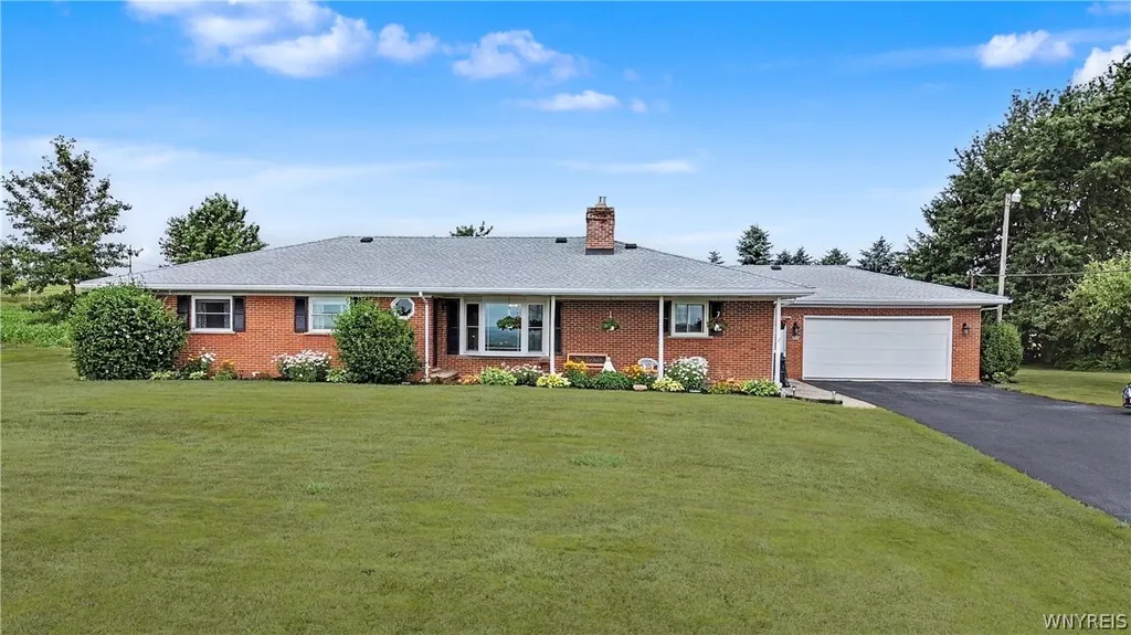 Property at 13510 Sanders Hill Road, Holland, NY 14145