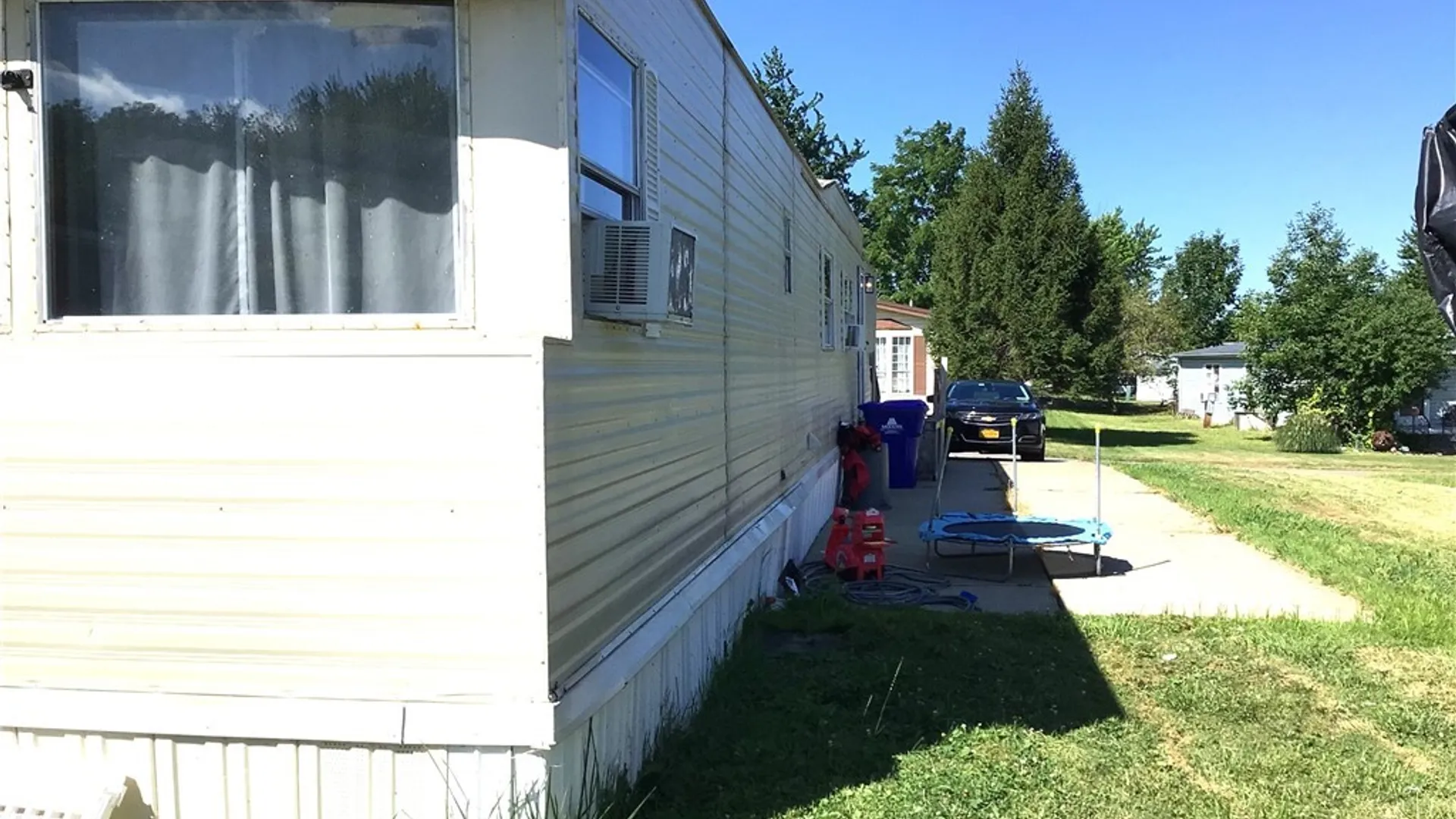 Property at 6 Vibernum Drive, Hamburg, NY 14075 3