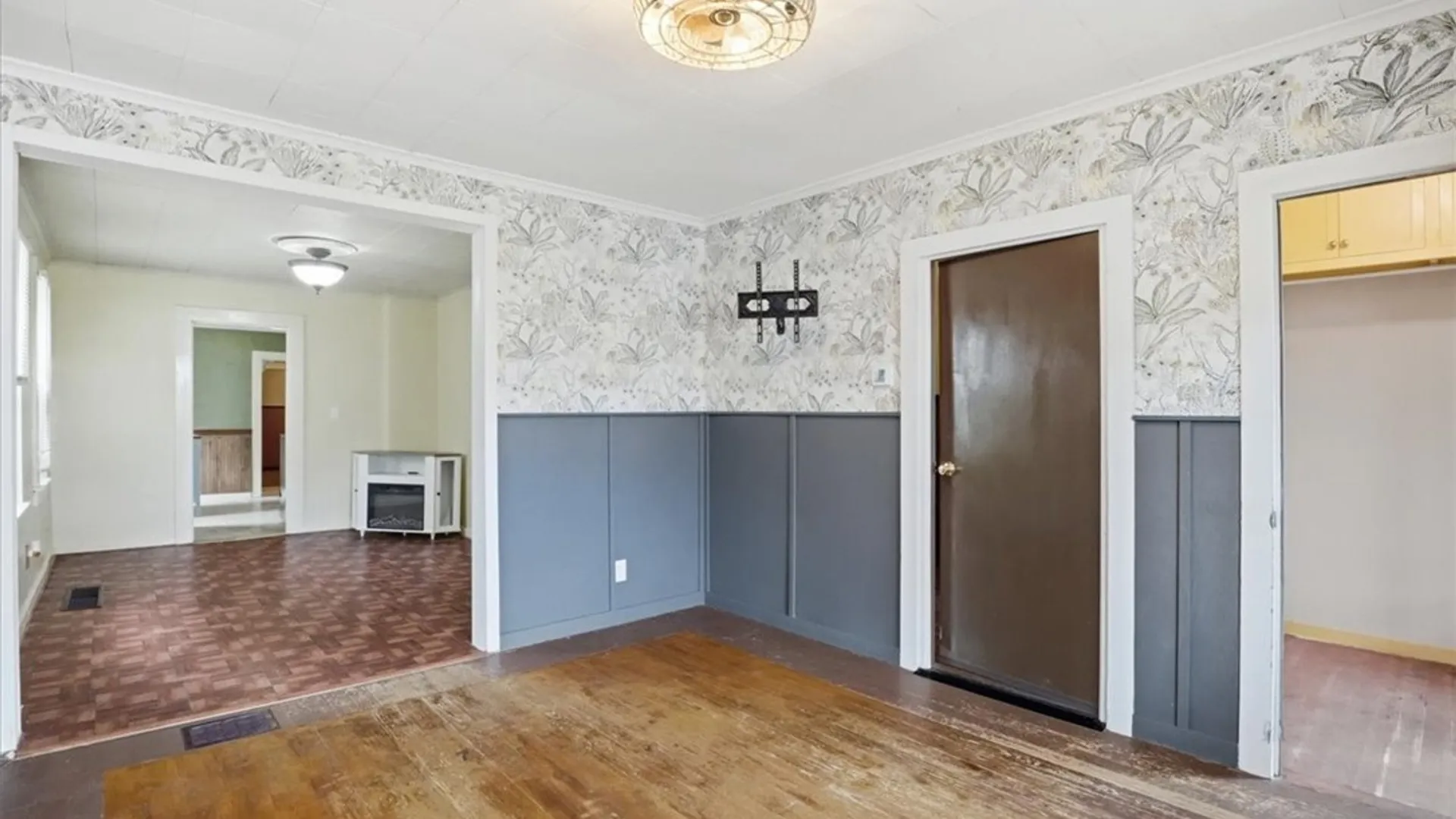 Property at 82 Peter Street, Buffalo, NY 14207 5