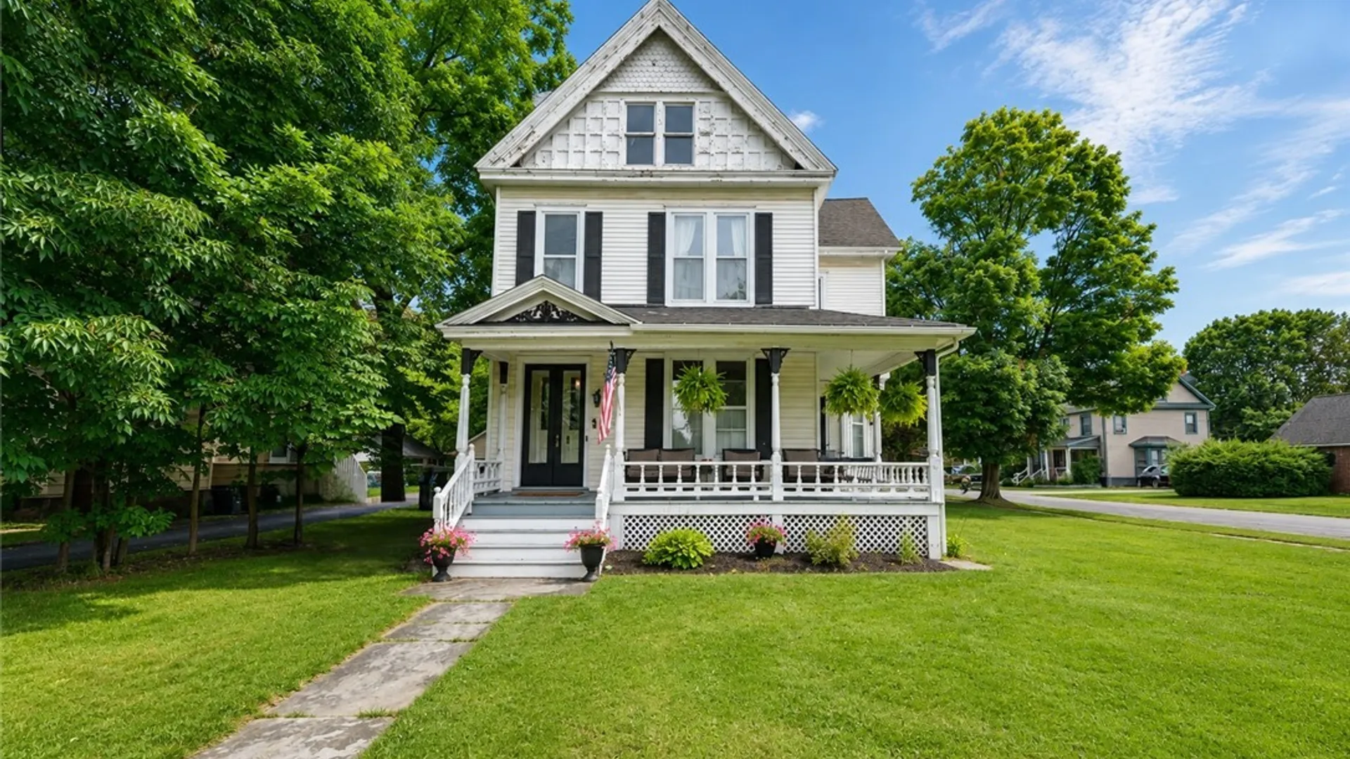 Property at 137 E Genesee Street, Auburn, NY 13021 3