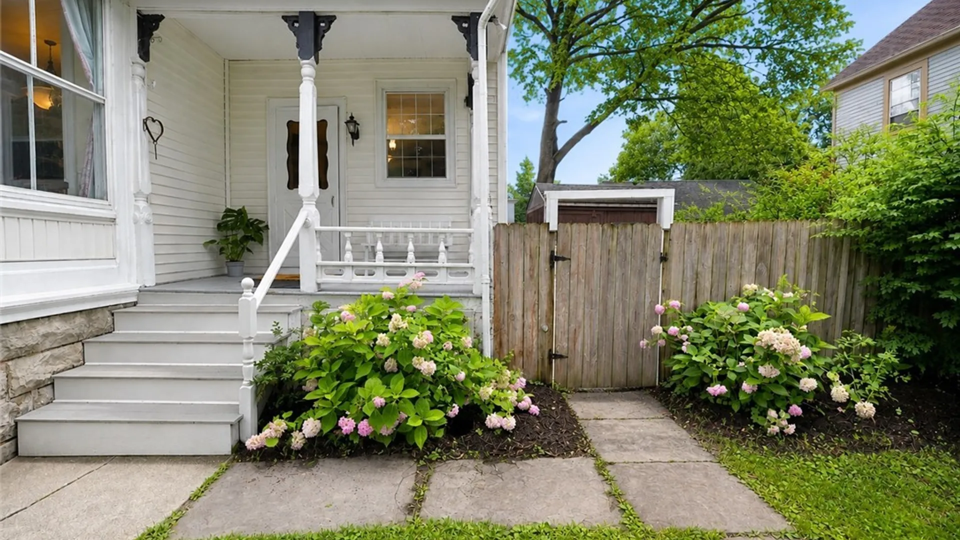 Property at 137 E Genesee Street, Auburn, NY 13021 4