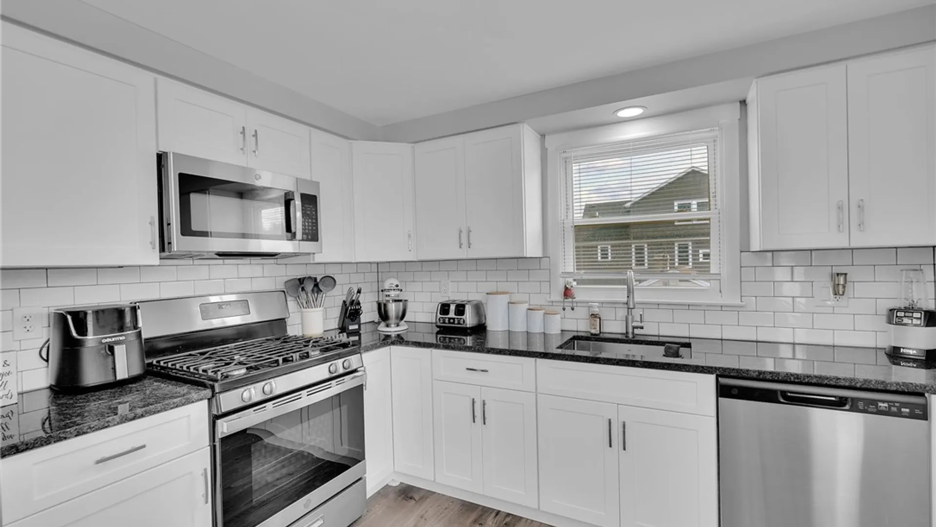 Property at 13 Banner Avenue, Lancaster, NY 14086 24