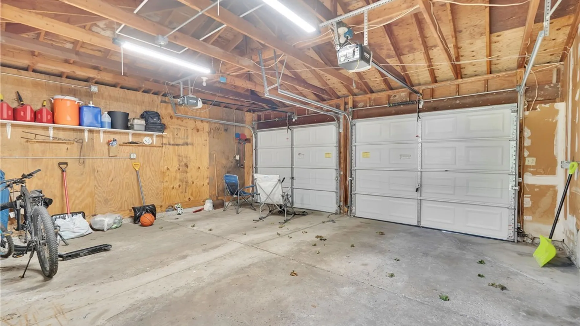 Property at 13 Banner Avenue, Lancaster, NY 14086 36