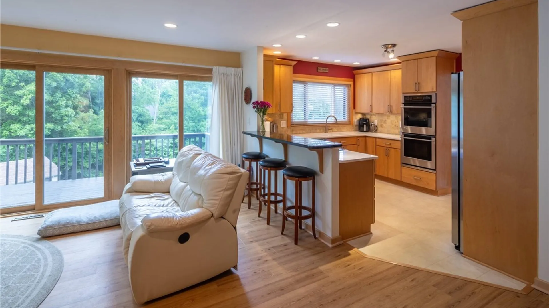 Property at 4390 BELLEFLOWER Circle, Onondaga, NY 13215 15