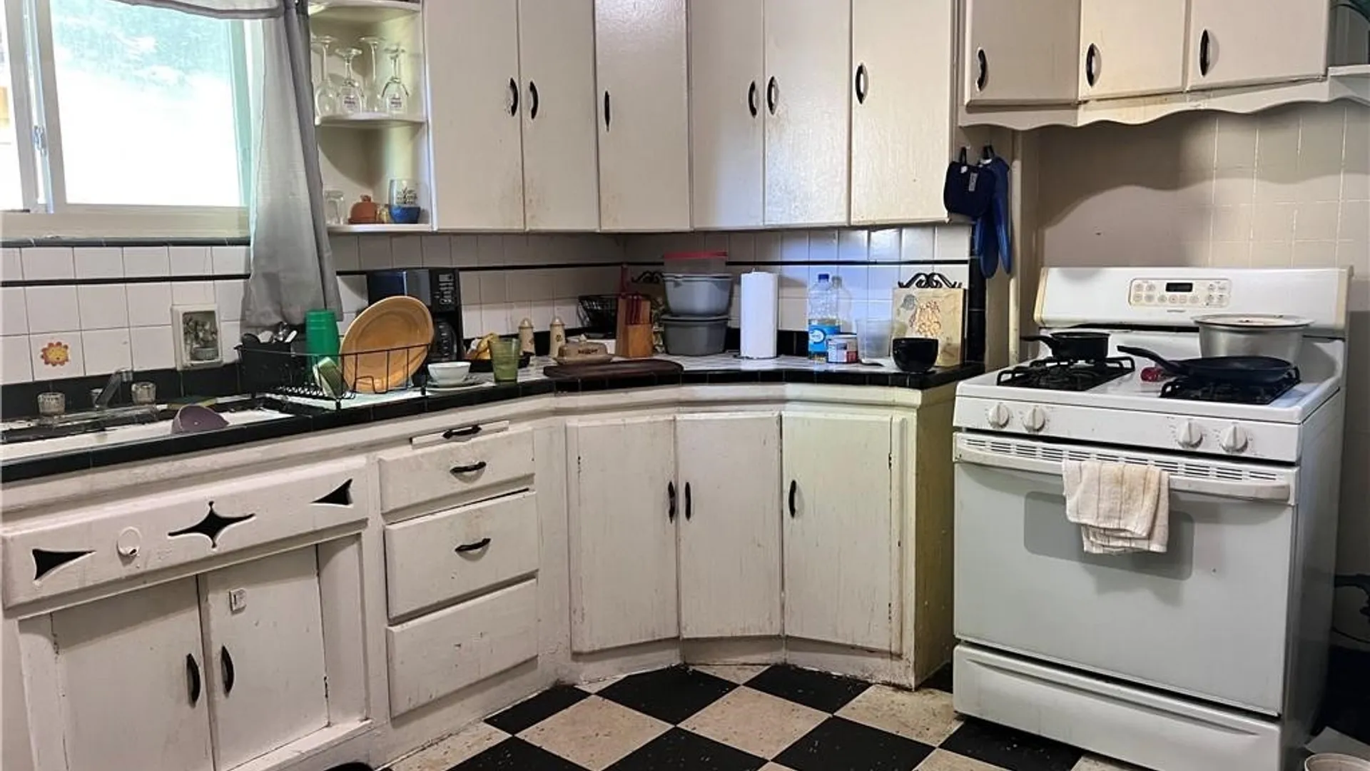 Property at 60 Bloss Street, Rochester, NY 14608 8