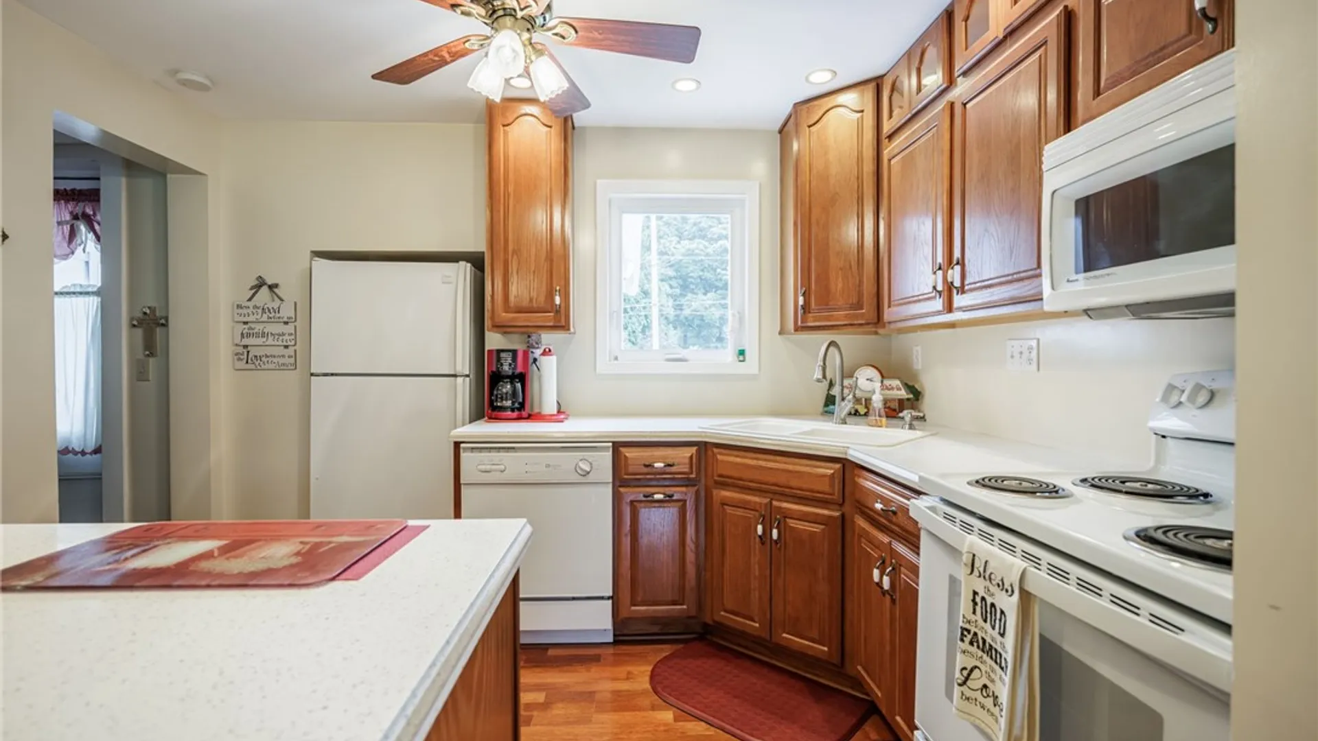 Property at 4069 Lake Avenue, Rochester, NY 14612 15