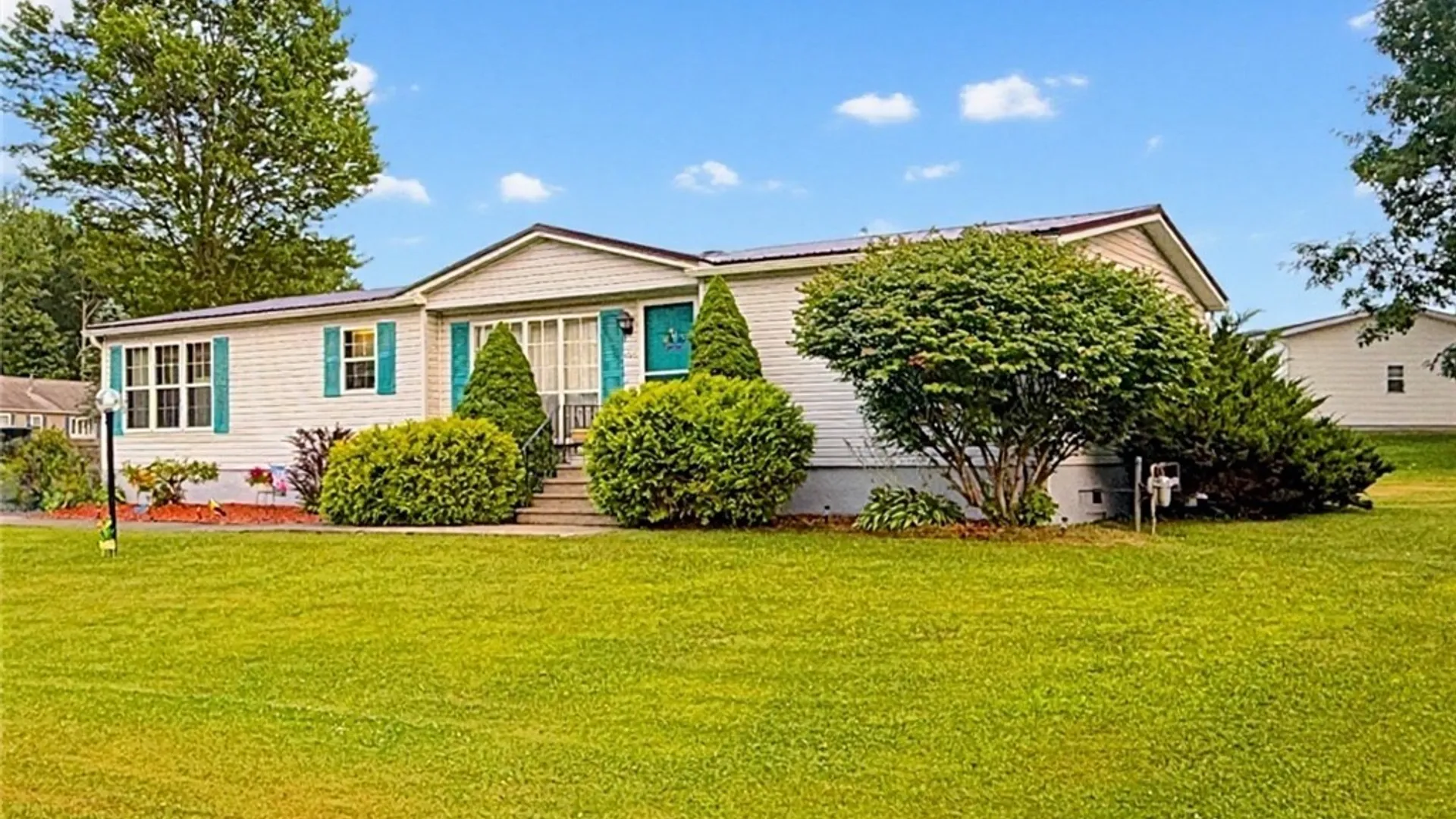 Property at 101 Sunrise Blvd North, Rome, NY 13440 4