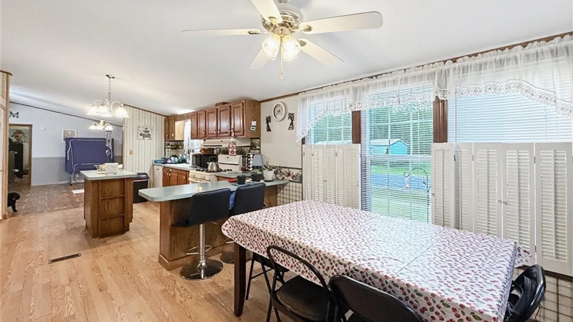 Property at 101 Sunrise Blvd North, Rome, NY 13440 6