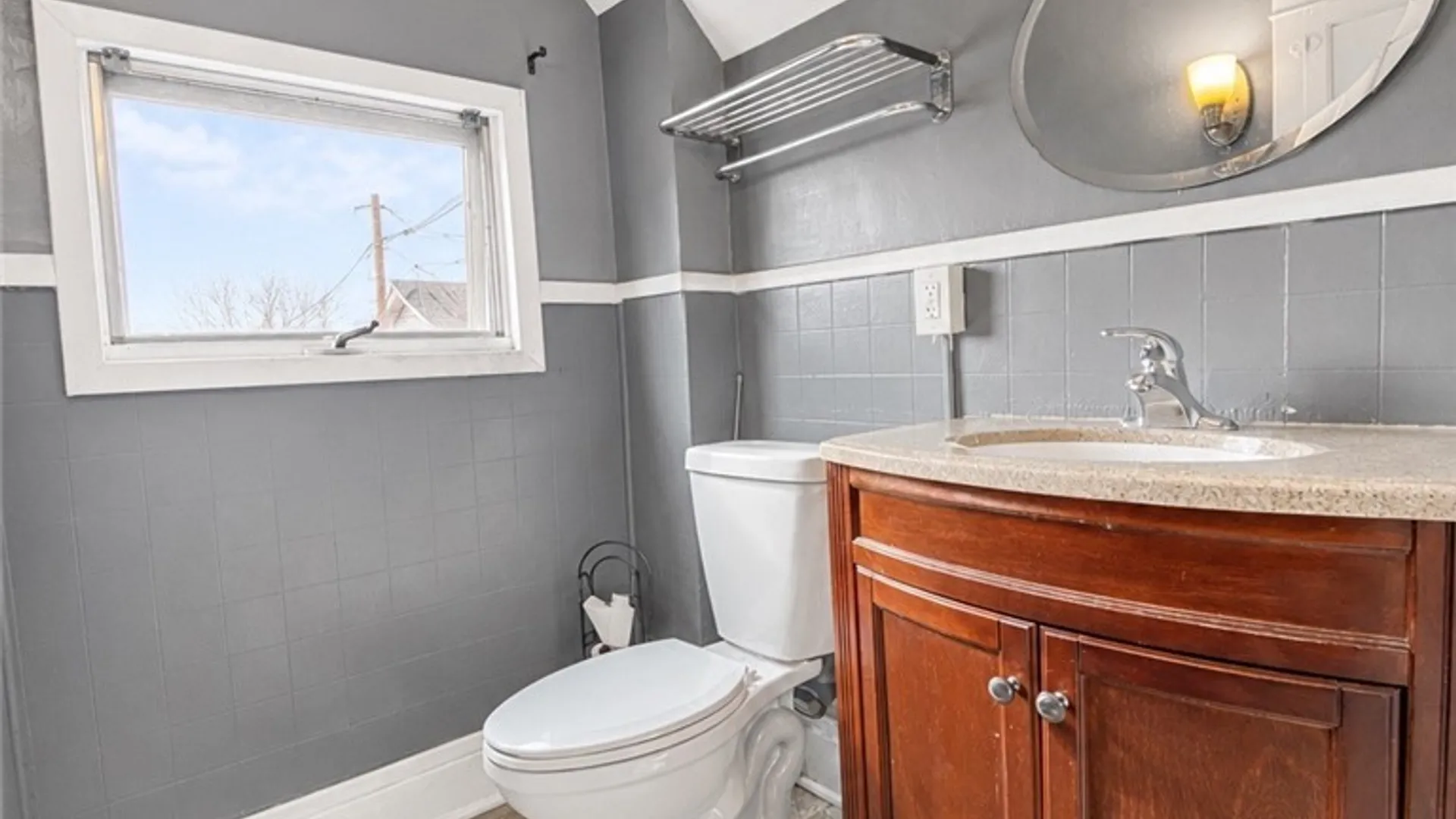 Property at 760 16th Street, Niagara Falls, NY 14301 4