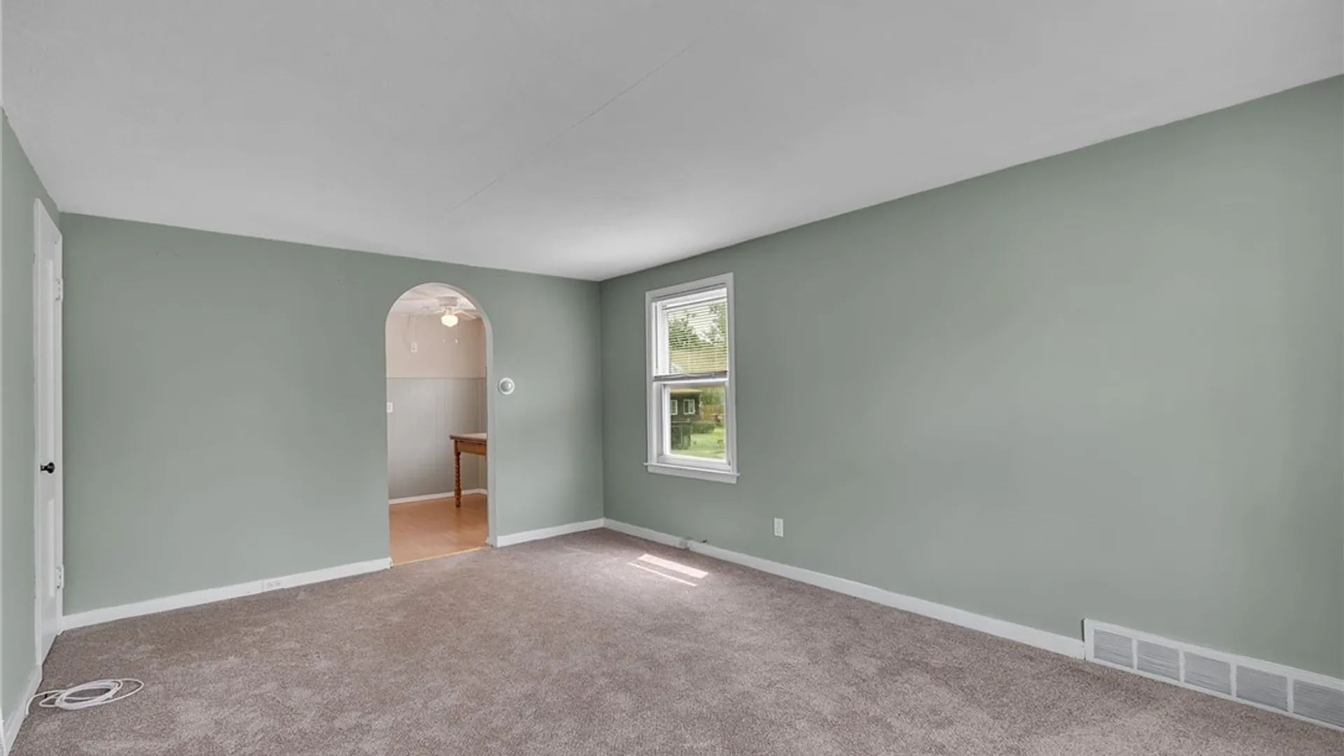 Property at 4493 Union Road, Cheektowaga, NY 14225 5