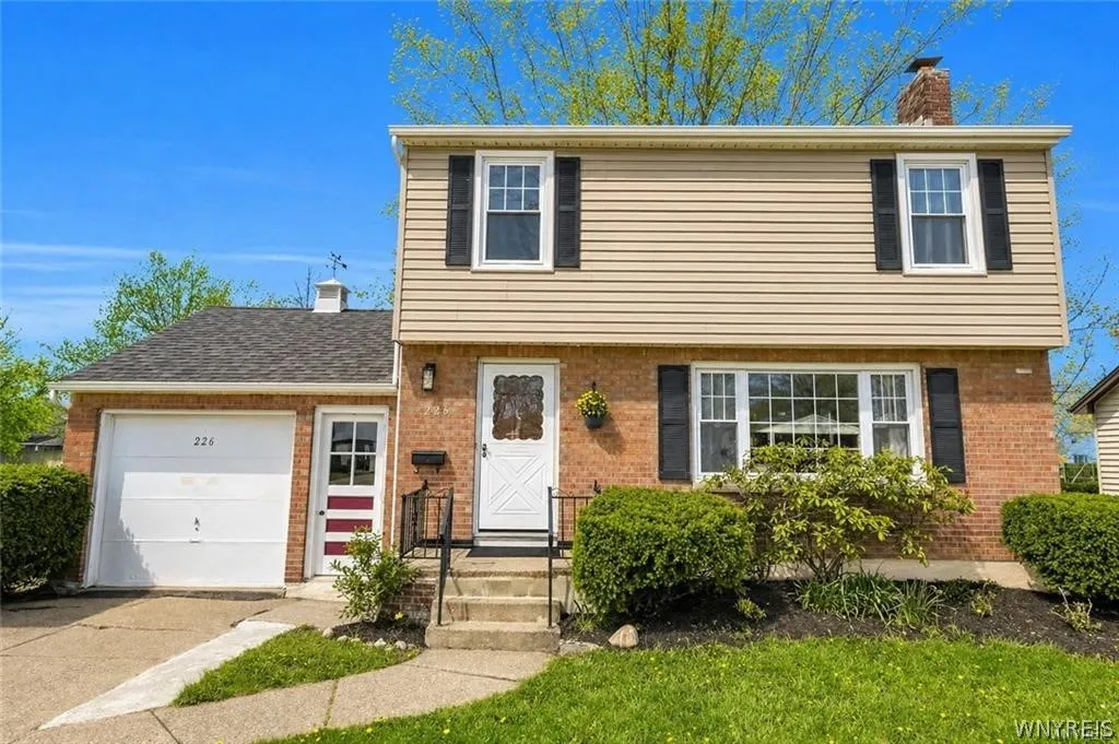 Property at 226 Clearfield Drive, Amherst, NY 14221