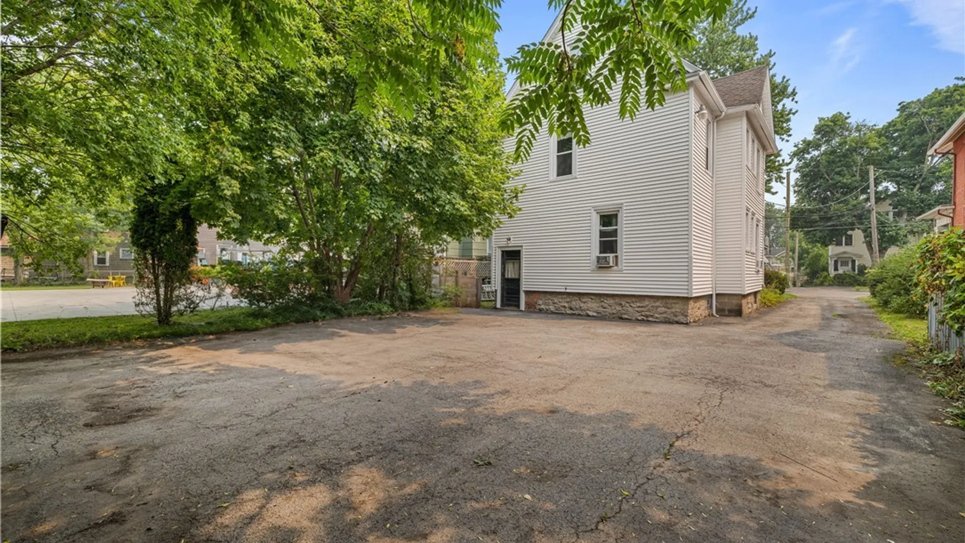 Property at 343 East Avenue, Lockport City, NY 14094 36