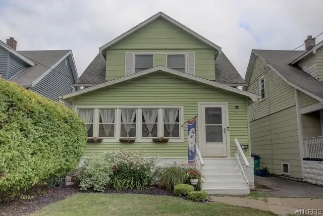 Property at 32 Tamarack Street, Buffalo, NY 14220