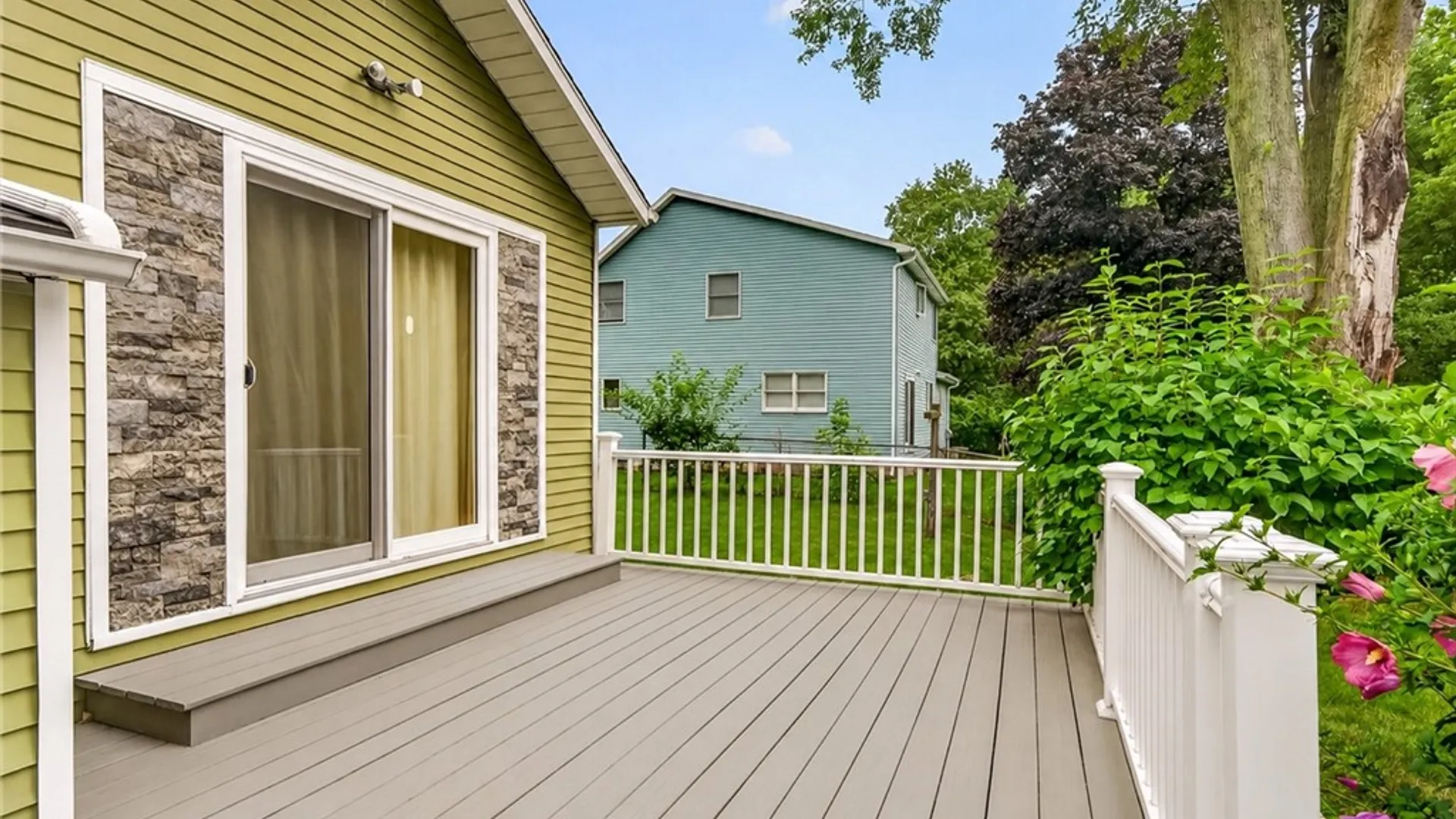 Property at 7 Barratt Place, Perinton, NY 14450 7